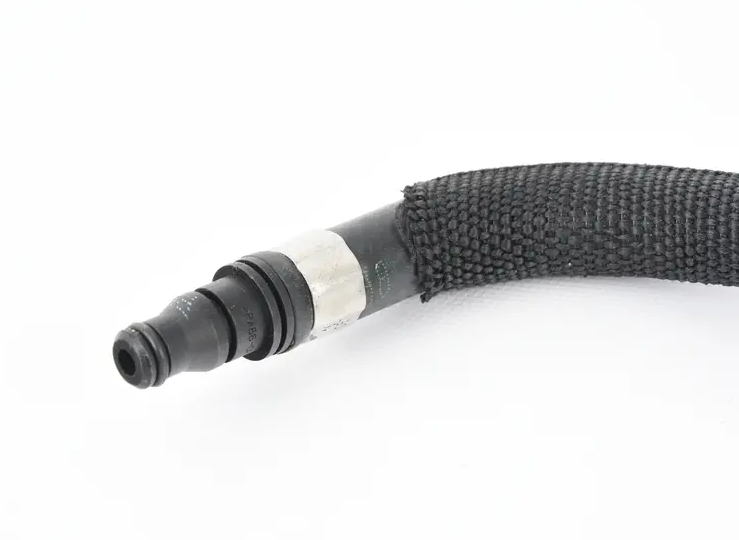 NEW MB E W212 AMG RIGHT COOLER TO EXPANSION TANK BLEED LINE A2125000072 ORIGINAL