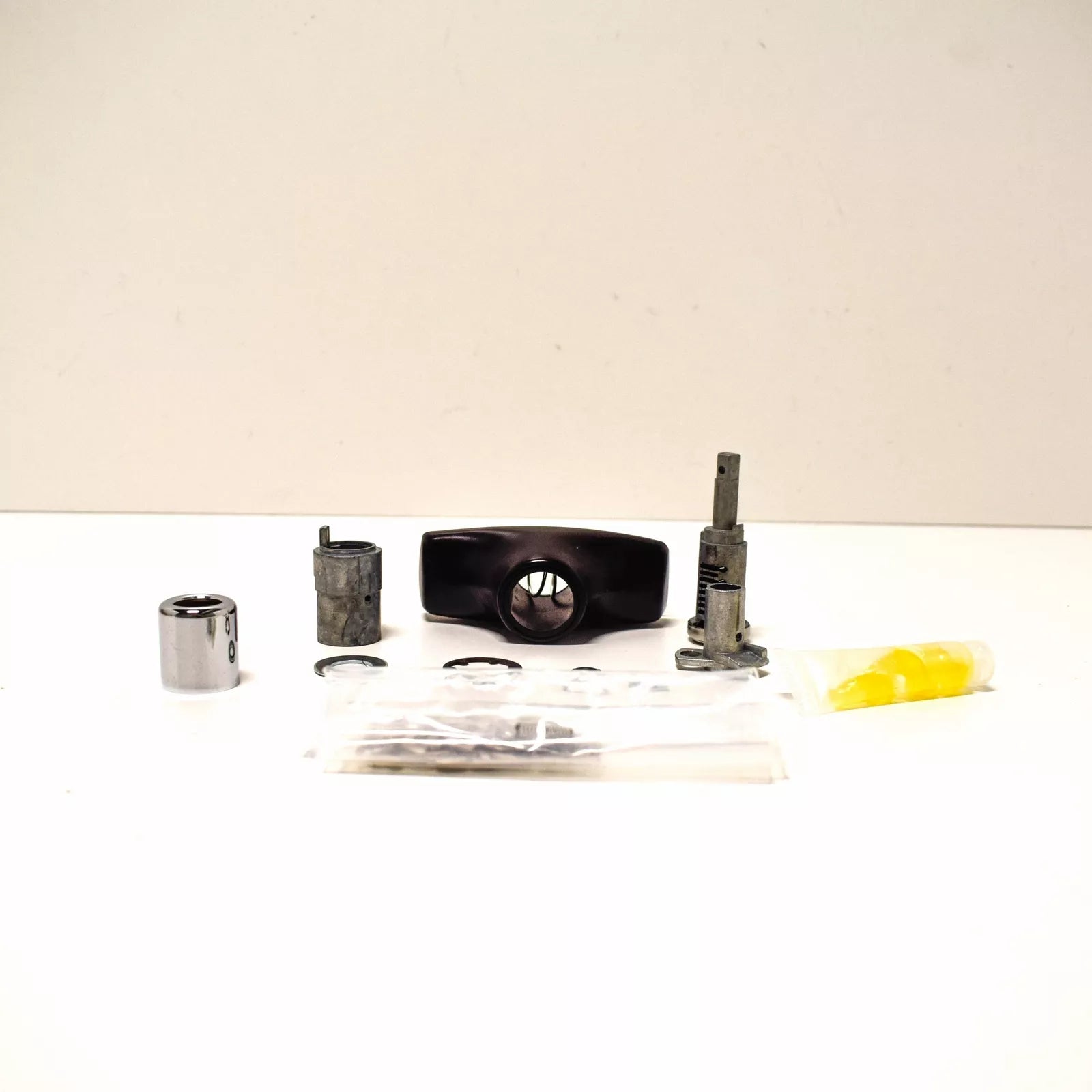 NEW BMW 3 E30 TRUNK LOCK REPAIR KIT 51249061876 ORIGINAL