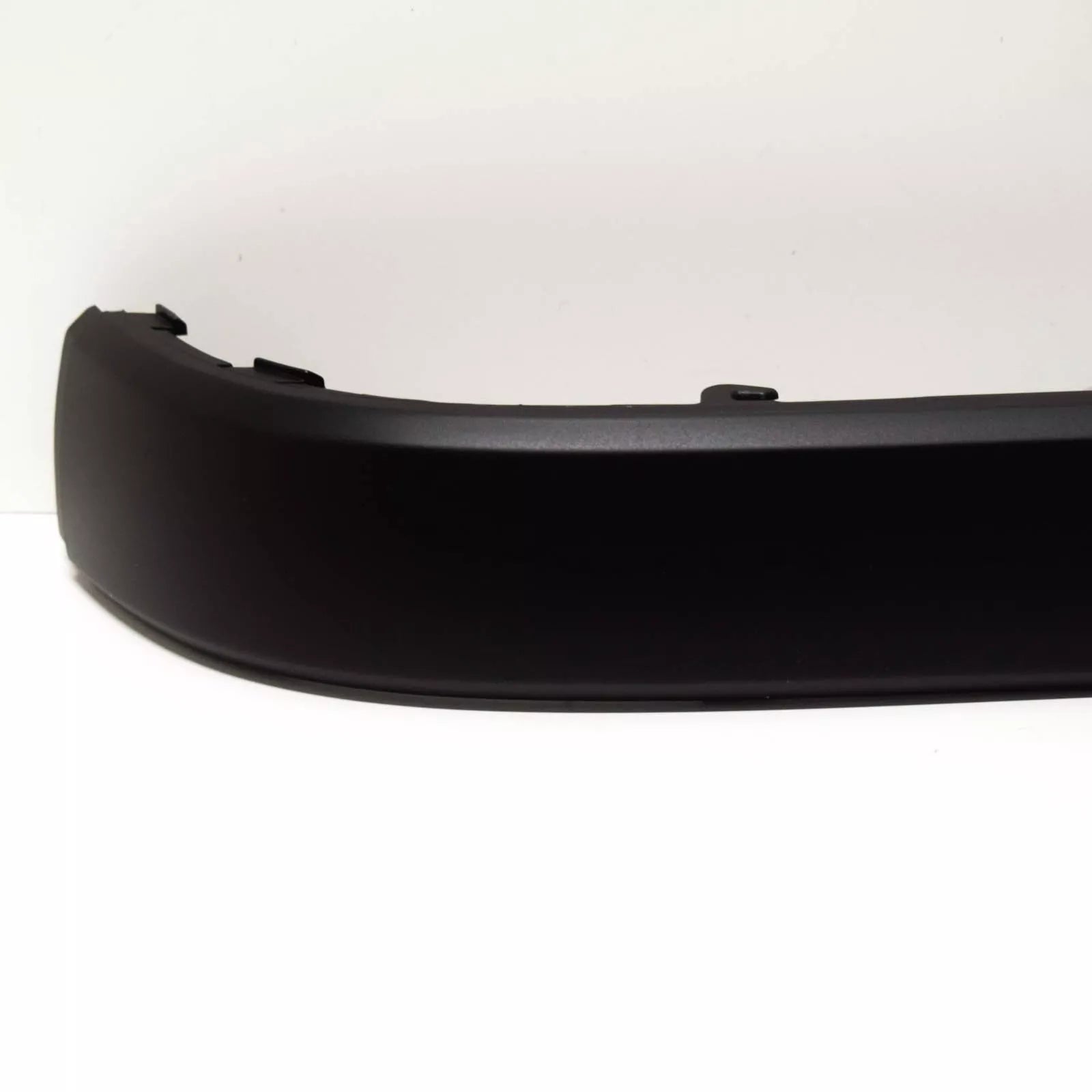 NEW BMW 5 E34 REAR BUMPER TRIM-MOLDING TRIM LEFT 51121944433 ORIGINAL