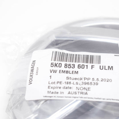 NEW VW GOLF VII MK7 FRONT RADIATOR GRILLE EMBLEM BADGE 5K0853601FULM ORIGINAL