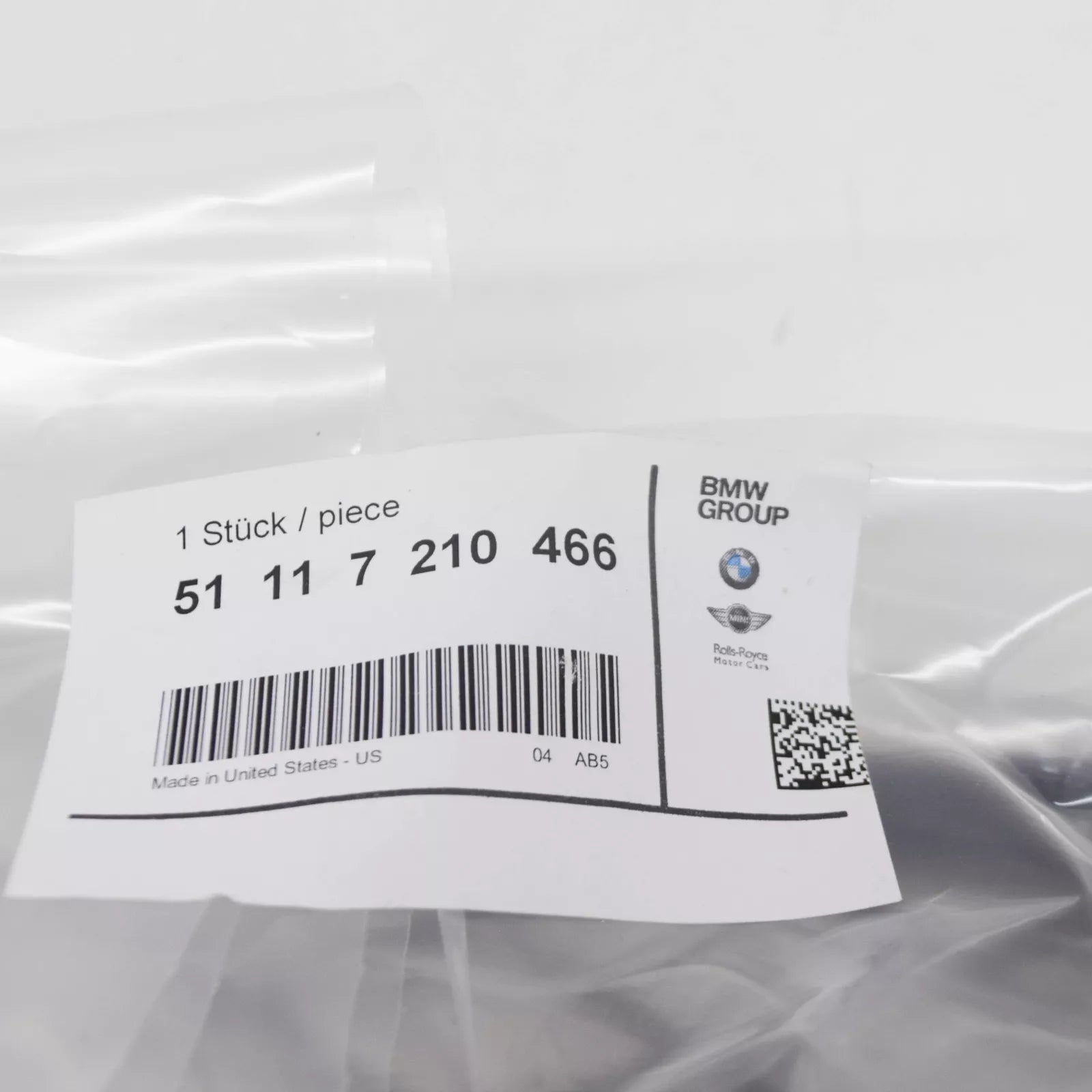 NEW BMW X3 F25 FRONT BUMPER UPPER CENTER GRILLE 51117210466 ORIGINAL