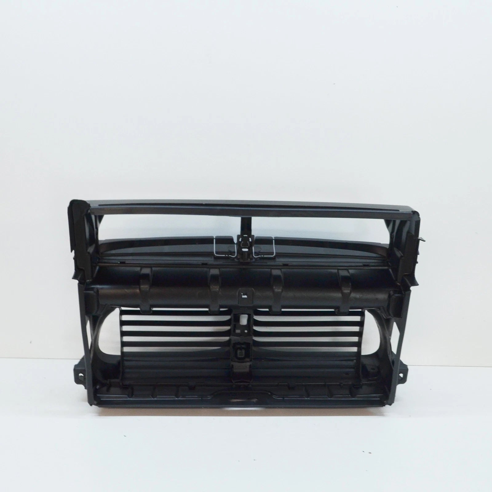 NEW BMW 5 F10 RADIATOR CORE AIR DUCT 51647332892 ORIGINAL