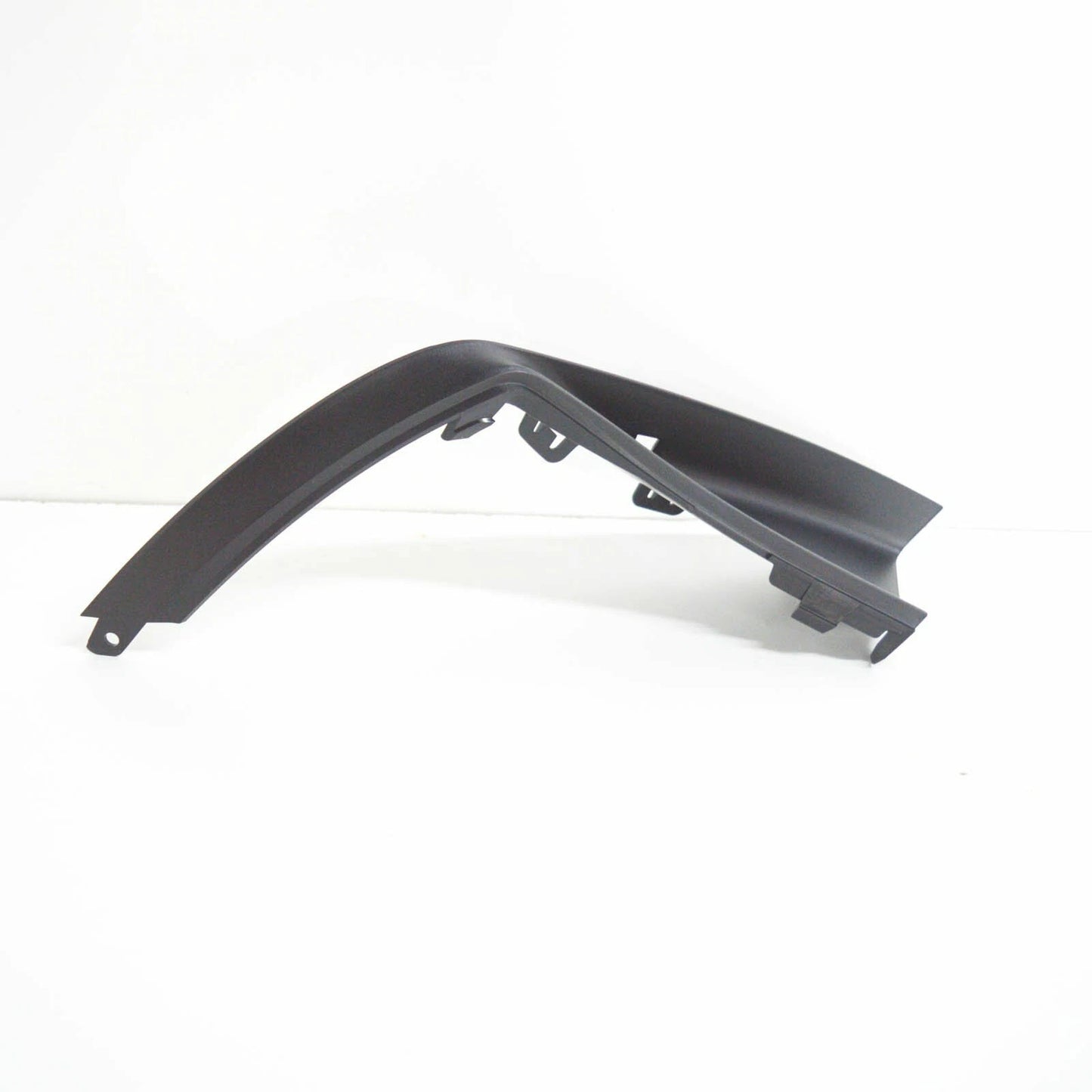 NEW MERCEDES-BENZ A W176 FRONT BUMPER RIGHT COVER A1768857800