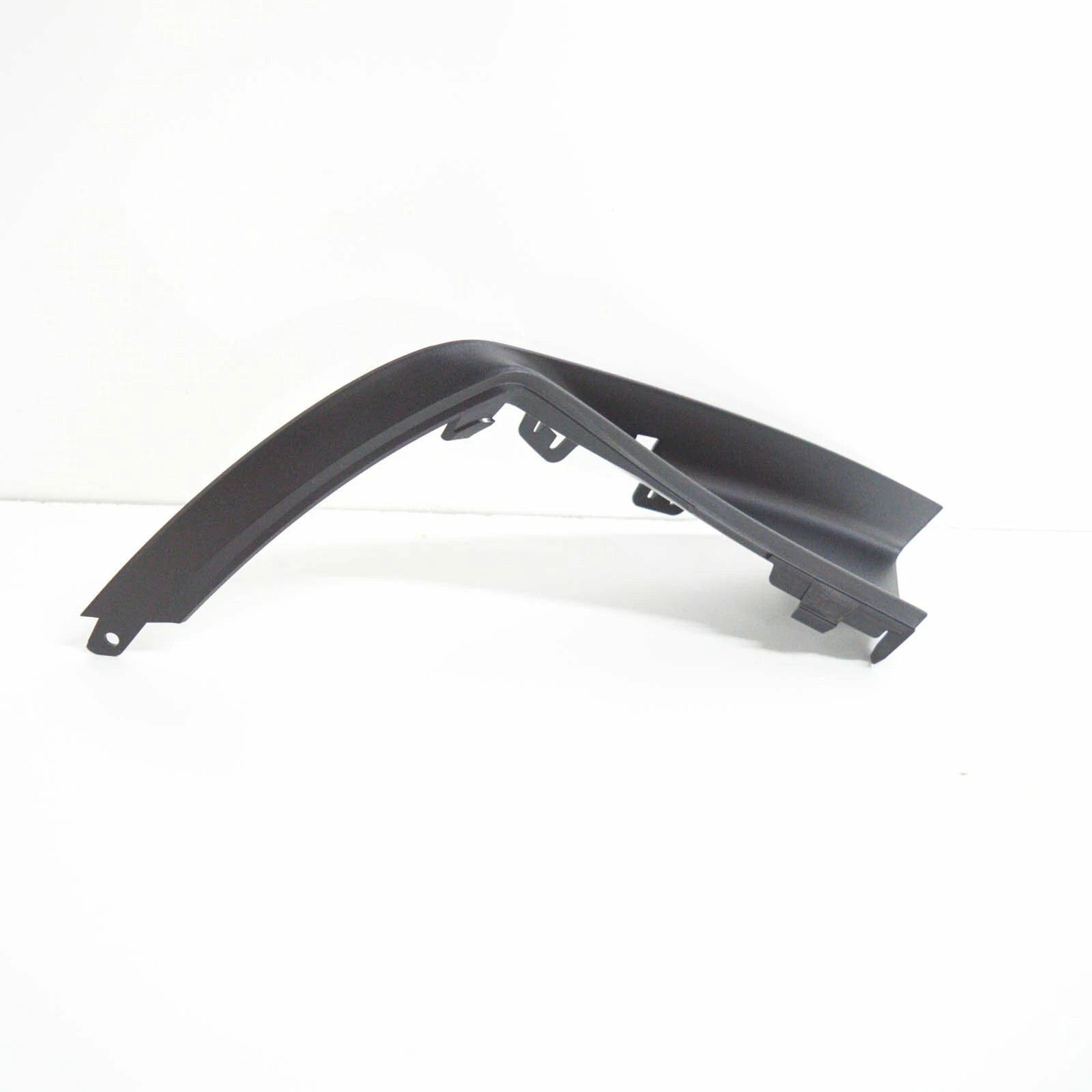 NEW MERCEDES-BENZ A W176 FRONT BUMPER RIGHT COVER A1768857800