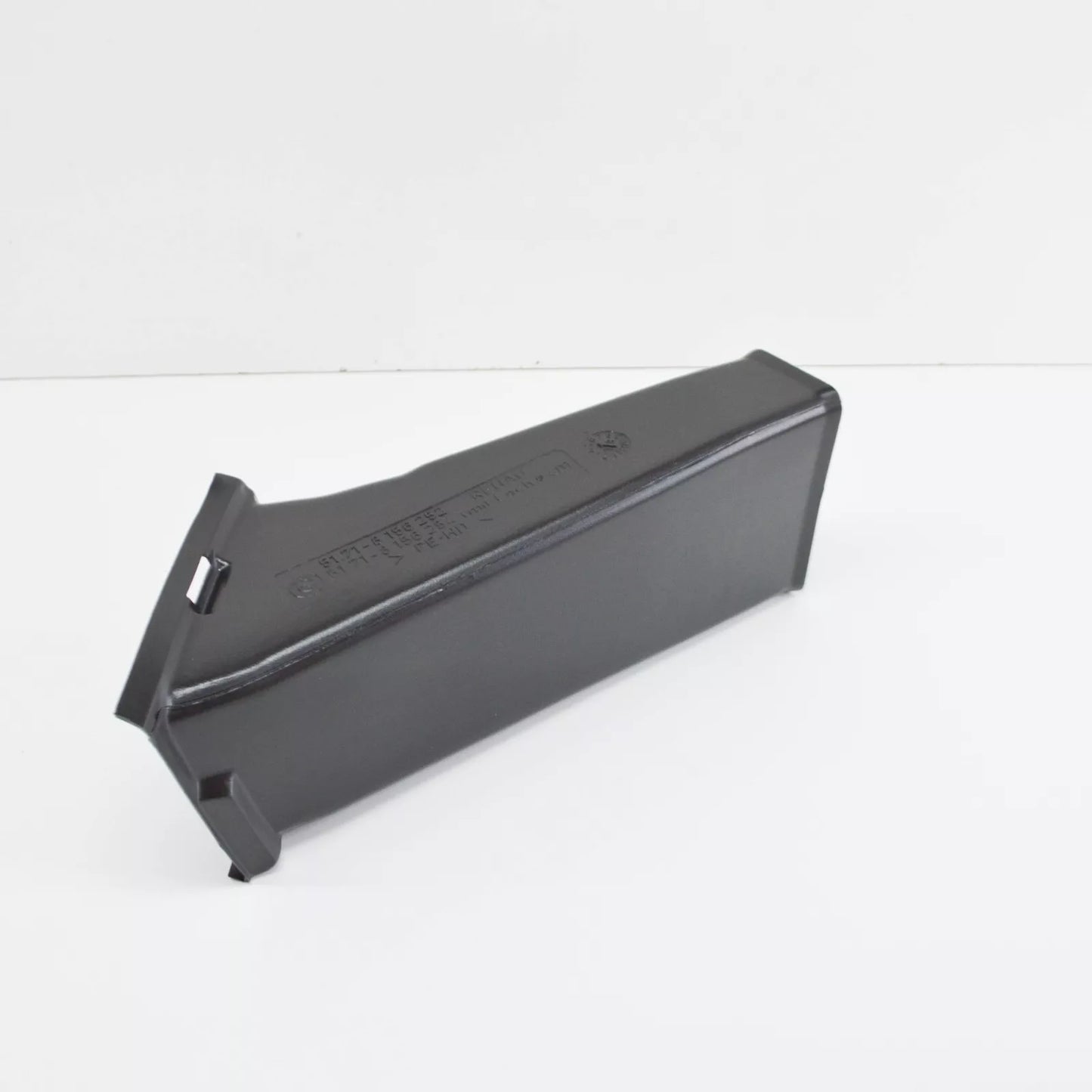 NEW BMW 3 E36 FRONT RIGHT AIR DUCT 51718156252 8156252 ORIGINAL