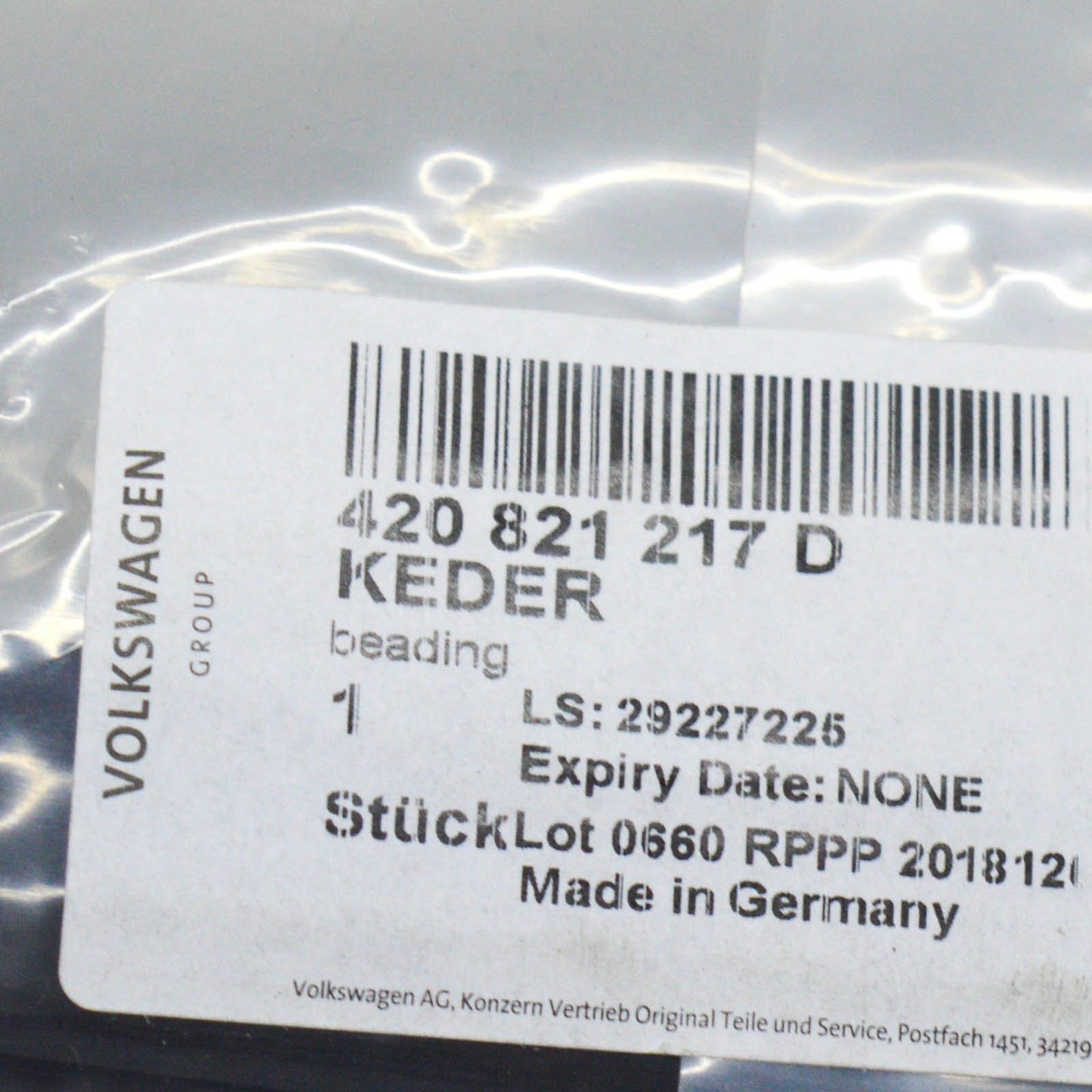 NEW AUDI R8 4S LEFT FENDER SEAL BEADING 420821217D ORIGINAL