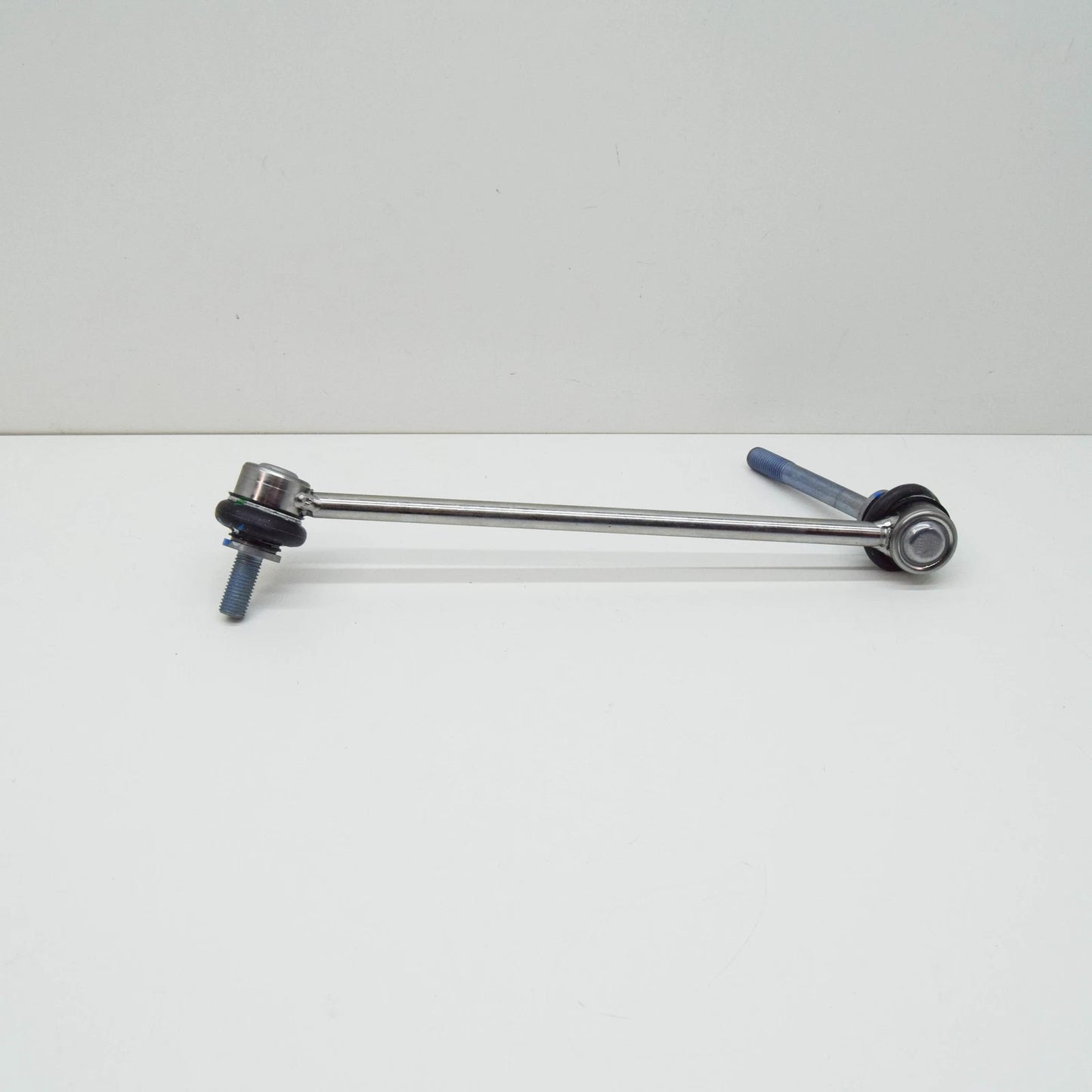 NEW BMW X5 G05 FRONT RIGHT SWING SUPPORT 31356881808 ORIGINAL