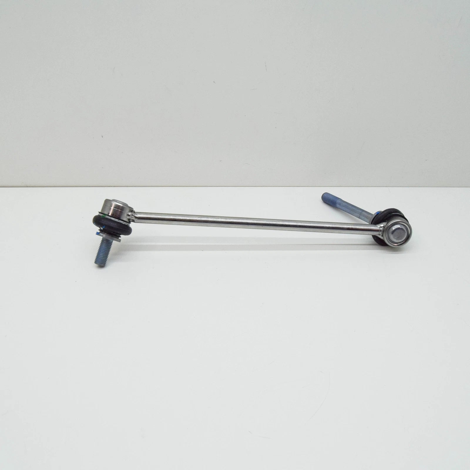 NEW BMW X5 G05 FRONT RIGHT SWING SUPPORT 31356881808 ORIGINAL