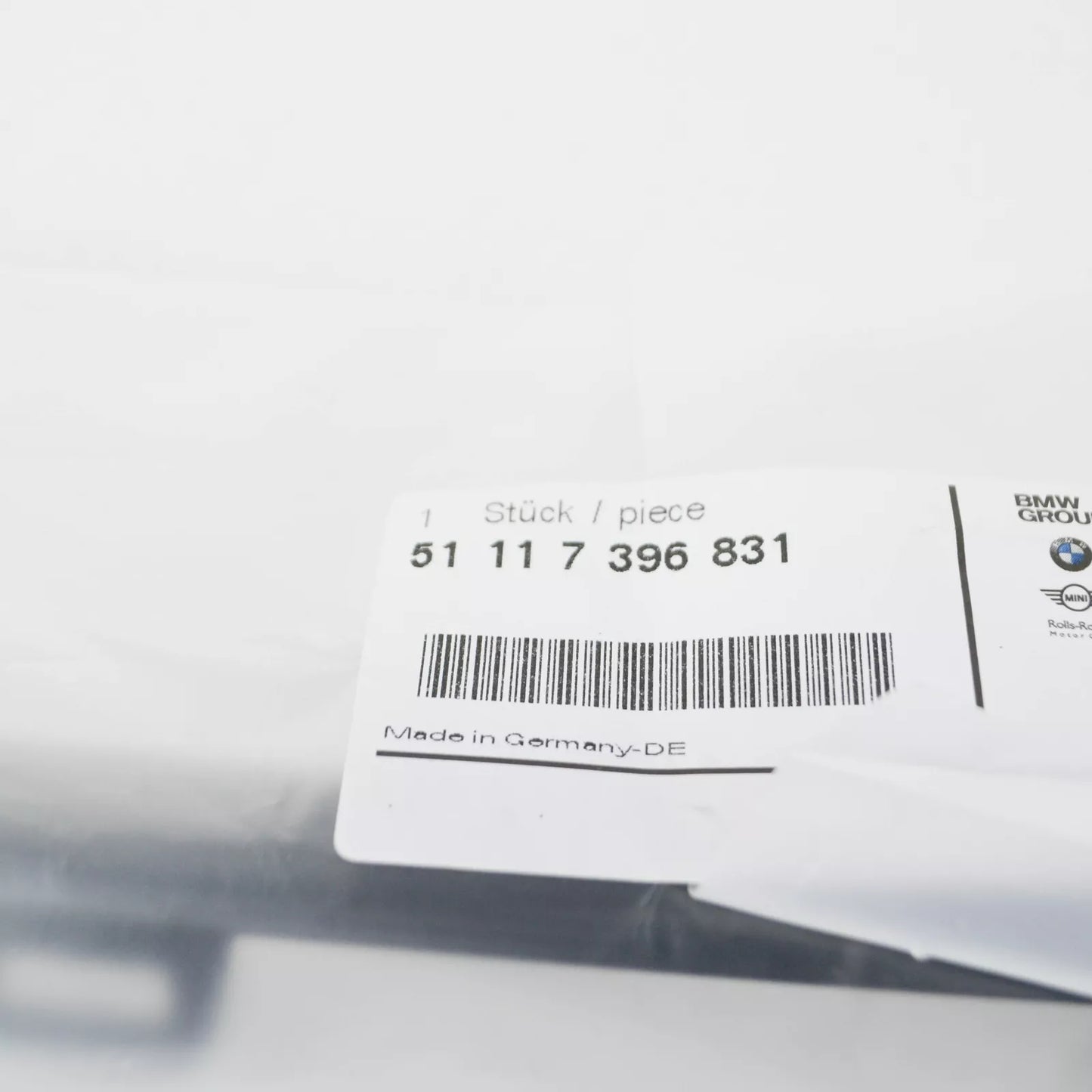 NEW BMW 3 F30 FRONT BUMPER CENTER FINISHER ROD 51117396831 7396831 2016 ORIGINAL