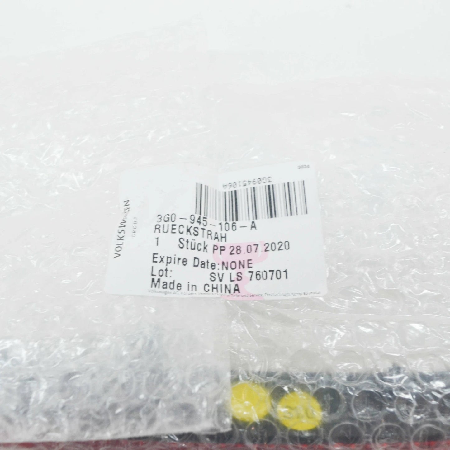 NEW VW PASSAT 3G5 REAR BUMPER RIGHT SIDE REFLECTOR 3G0945106A