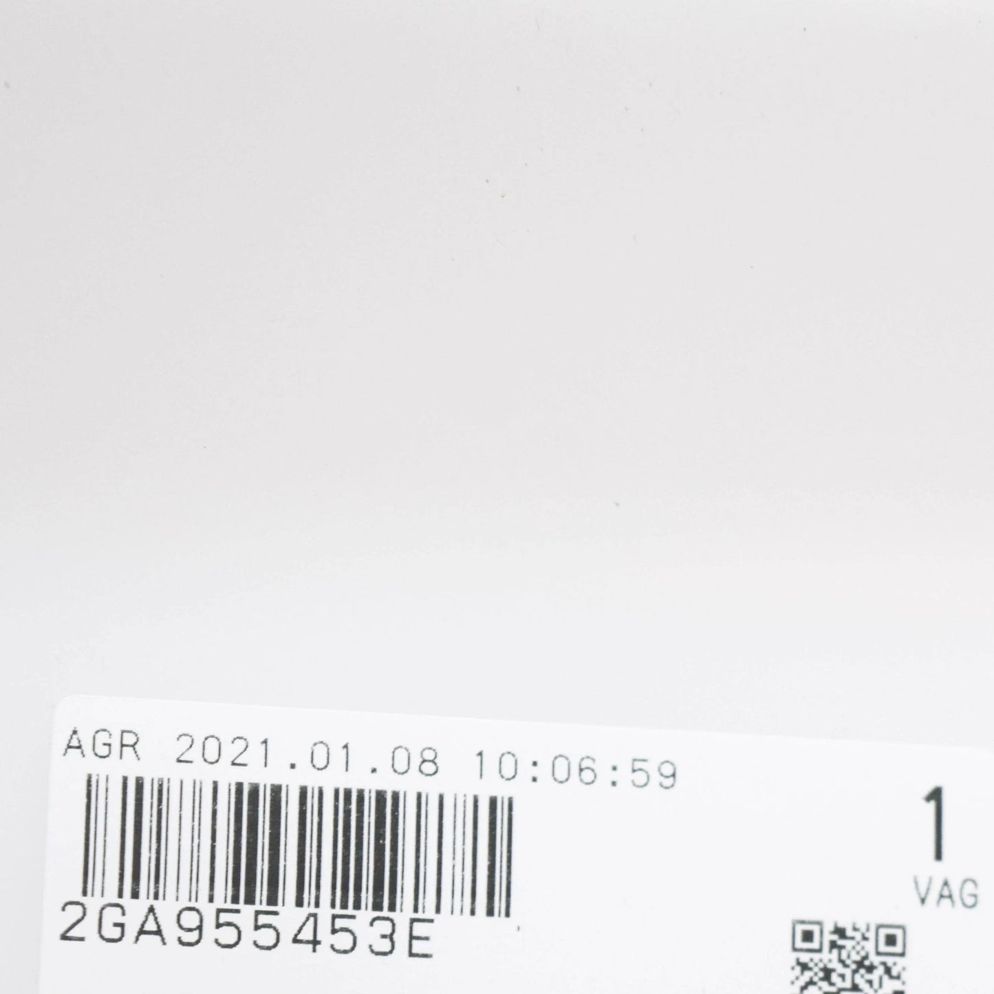 NEW VOLKSWAGEN T-ROC WINDSHIELD WASHER RESERVOIR TANK 2GA955453E