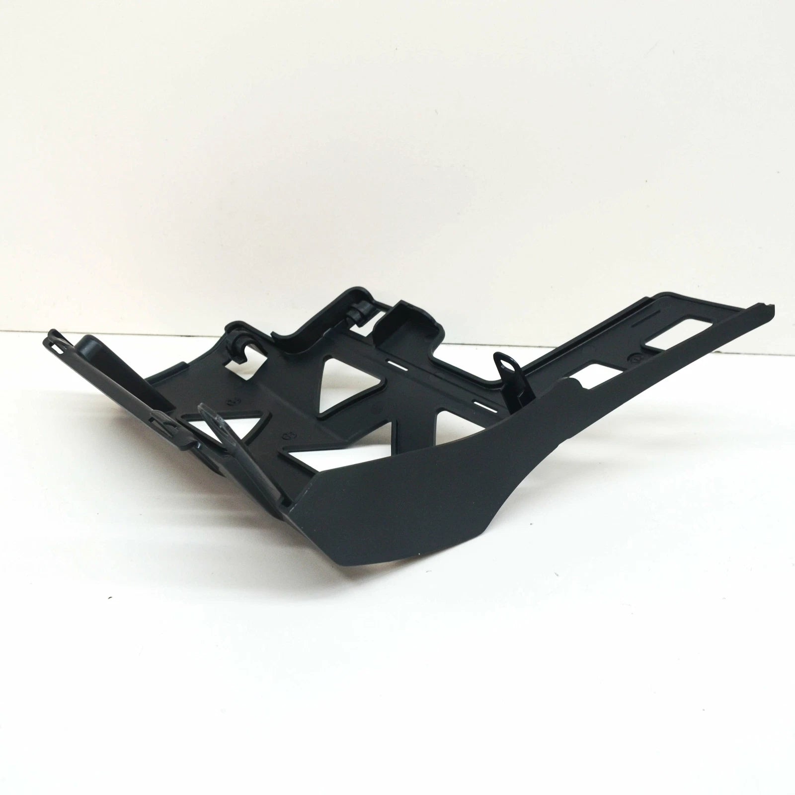 NEW MERCEDES-BENZ GLE W166 REAR LEFT BUMPER BRACKET A1668852924