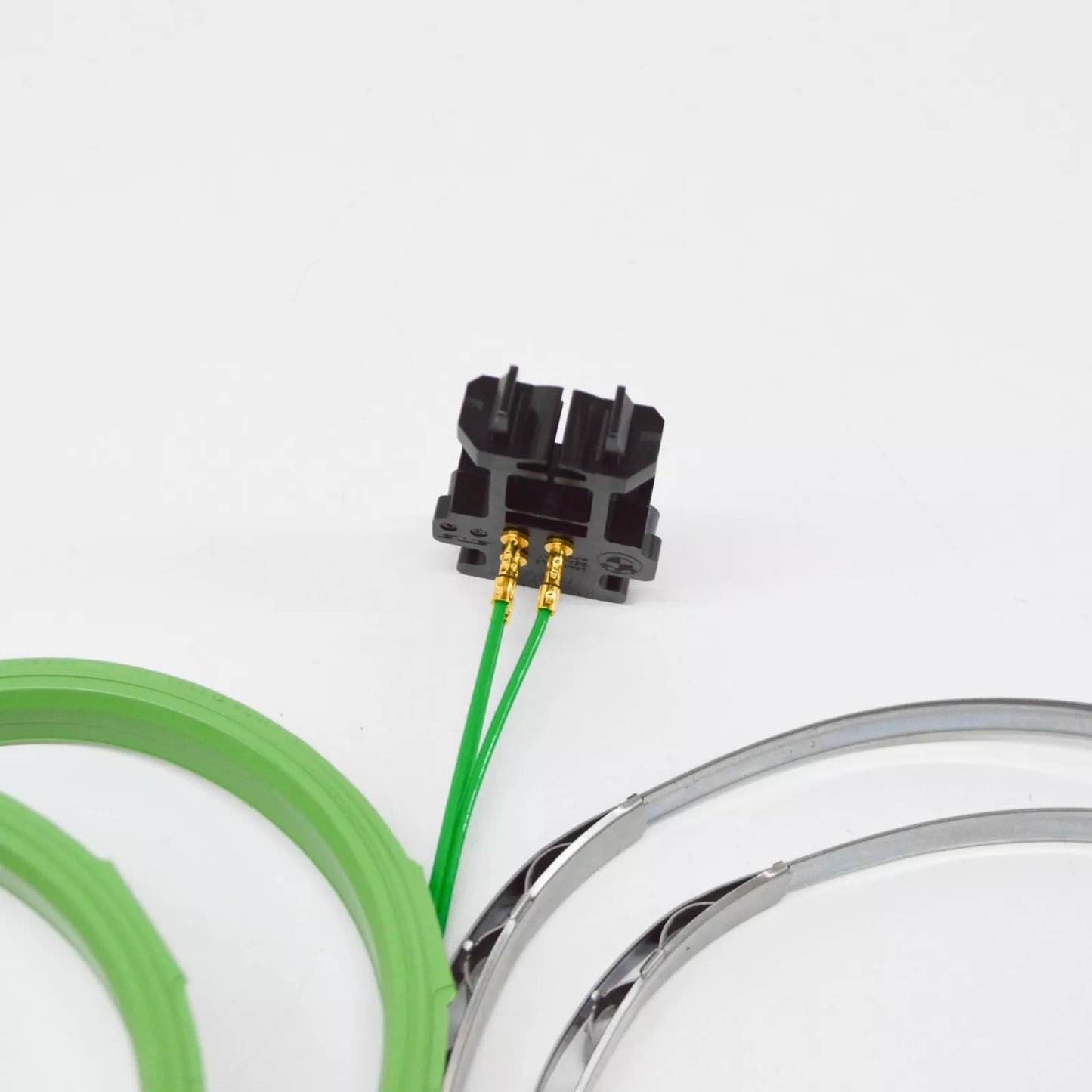 NEW BMW X5 F15 FUEL PRESSURE SENSOR 16147426702 7426702 ORIGINAL