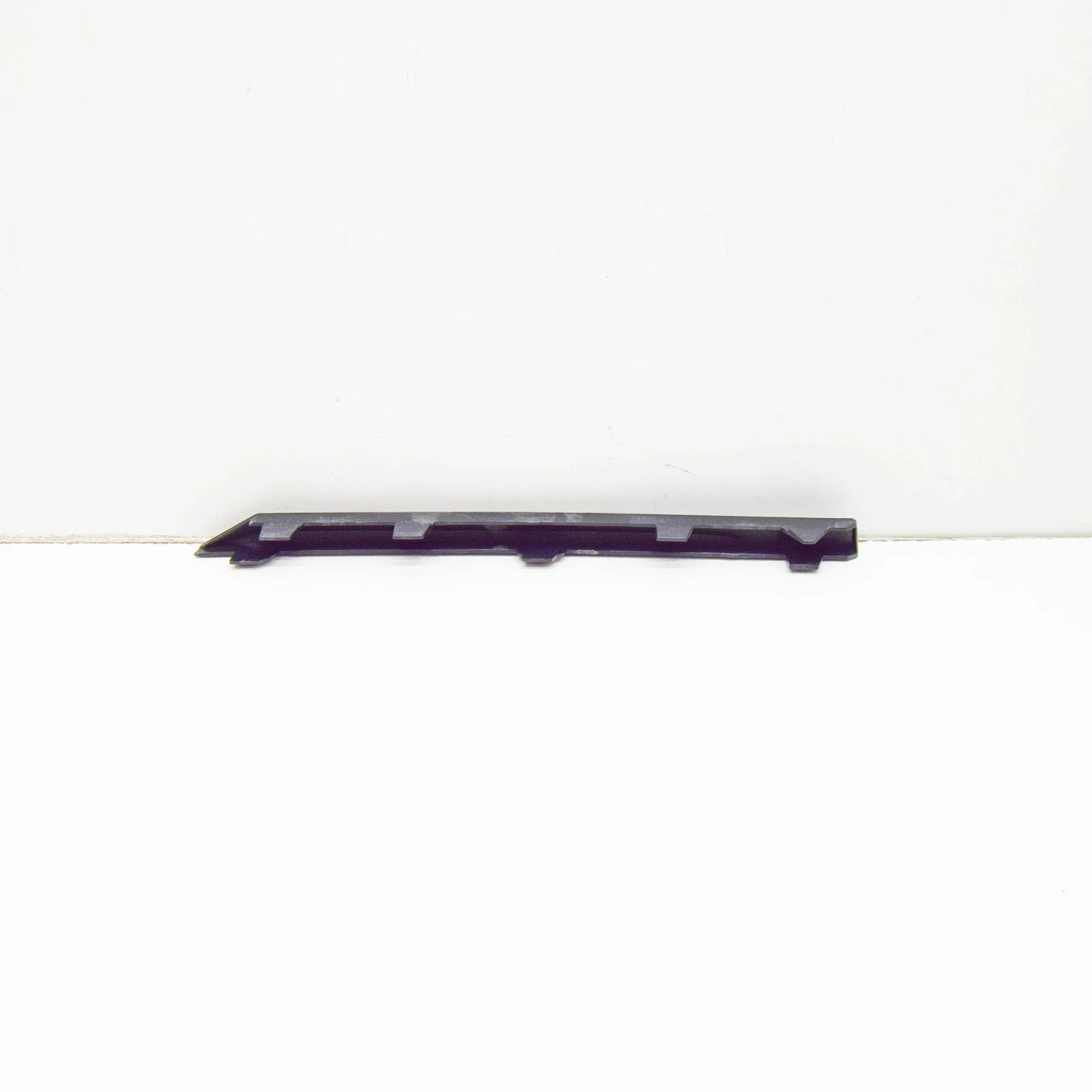 NEW VOLKSWAGEN TERAMONT REAR RIGHT BUMPER MOLDING 3CN853842B9B9 ORIGINAL
