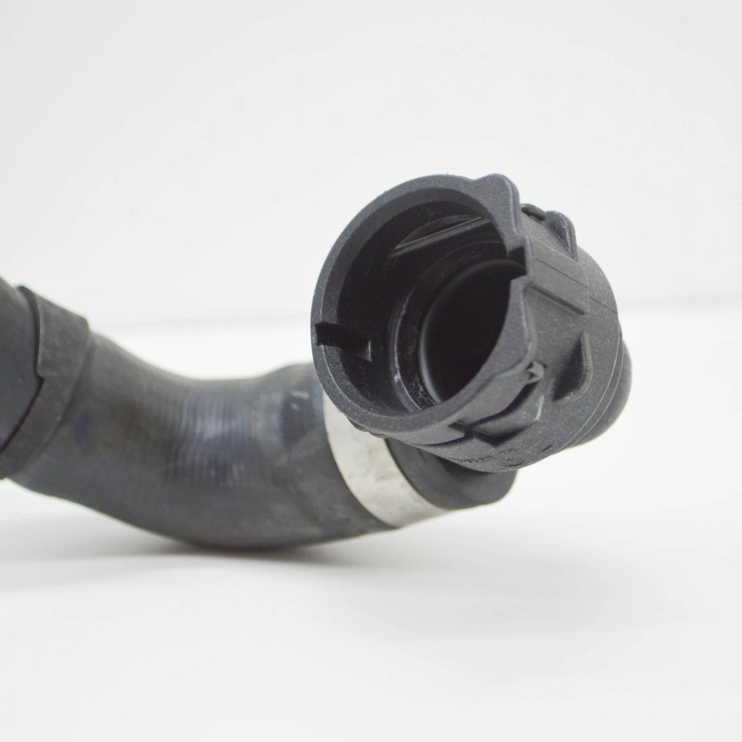 NEW MERCEDES-BENZ C C205 COOLANT HOSES PIPE A2055012001