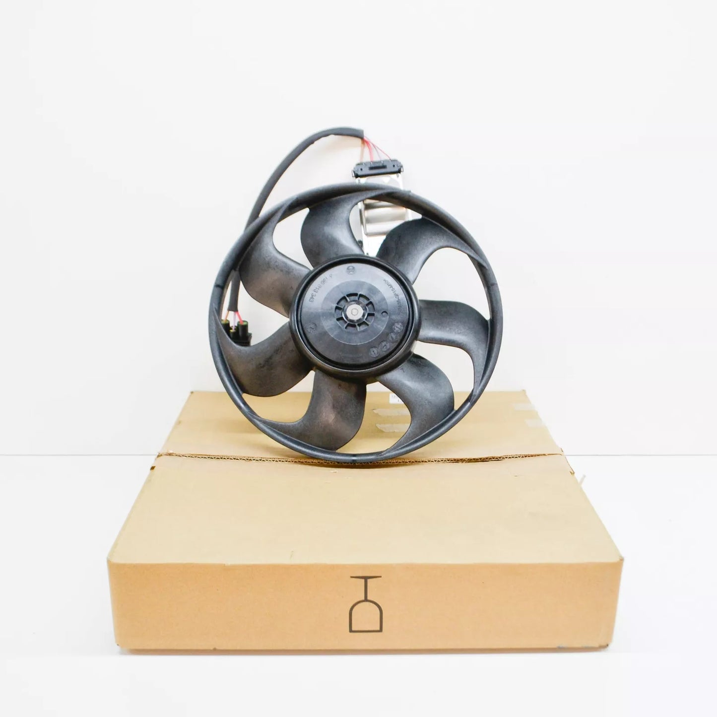 NEW AUDI A4 B8 RADIATOR FAN WITH CONTROL UNIT 8K0959455E ORIGINAL