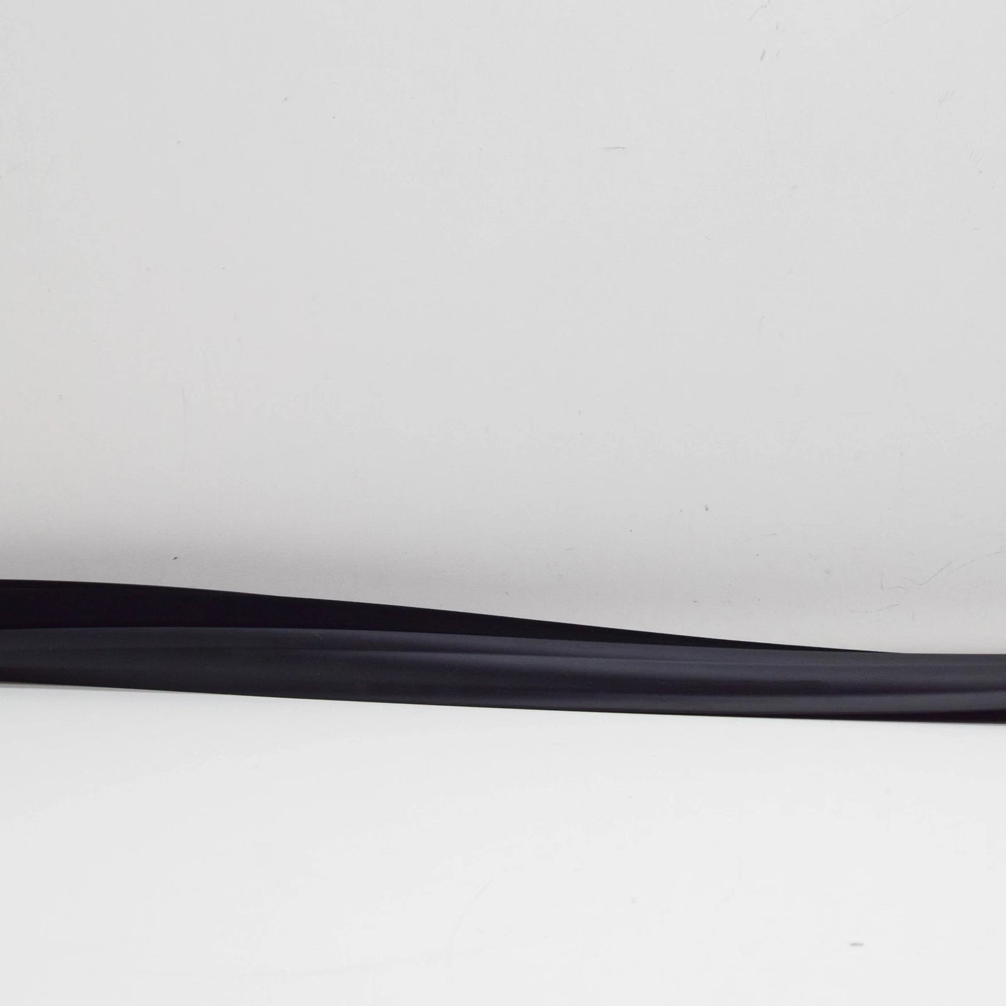 NEW BMW 1 F20 FRONT LEFT DOOR WINDOW GUIDE 7376385 51337376385 ORIGINAL