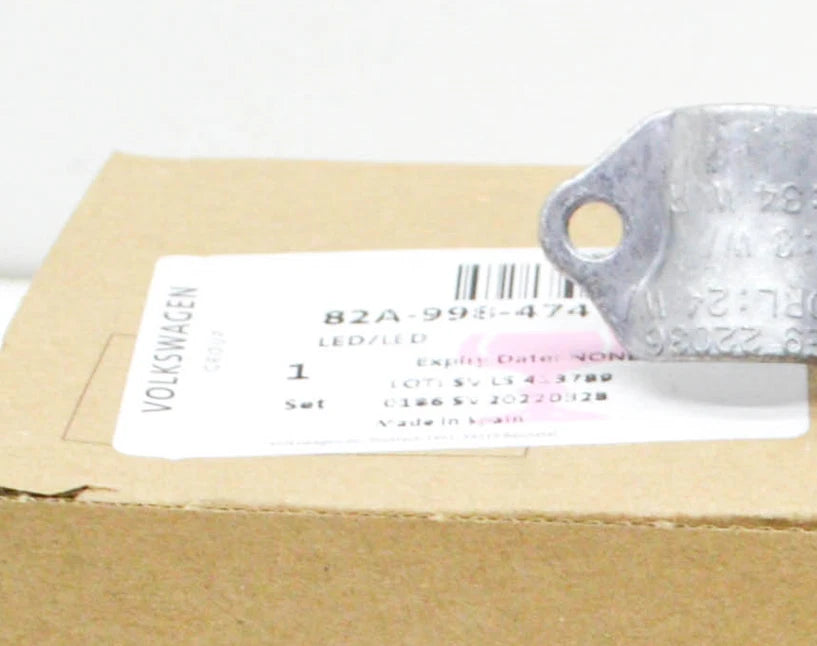 NEW AUDI A1 SPORT GB FRONT RIGHT HEADLIGHT LED CONTROL UNIT 82A998474 ORIGINAL