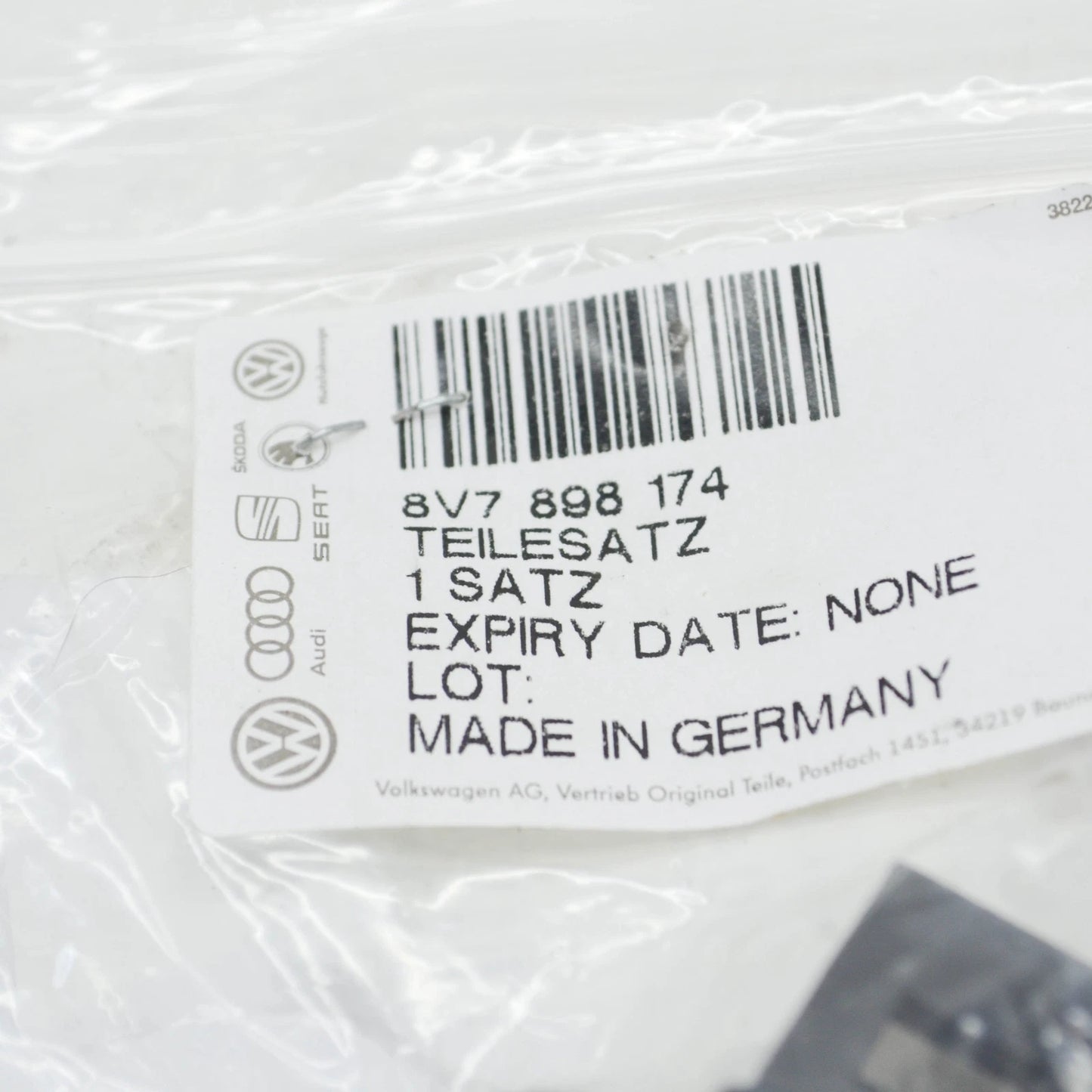 NEW AUDI A3 CABRIO 8V SUNDRY PARTS SET 8V7898174