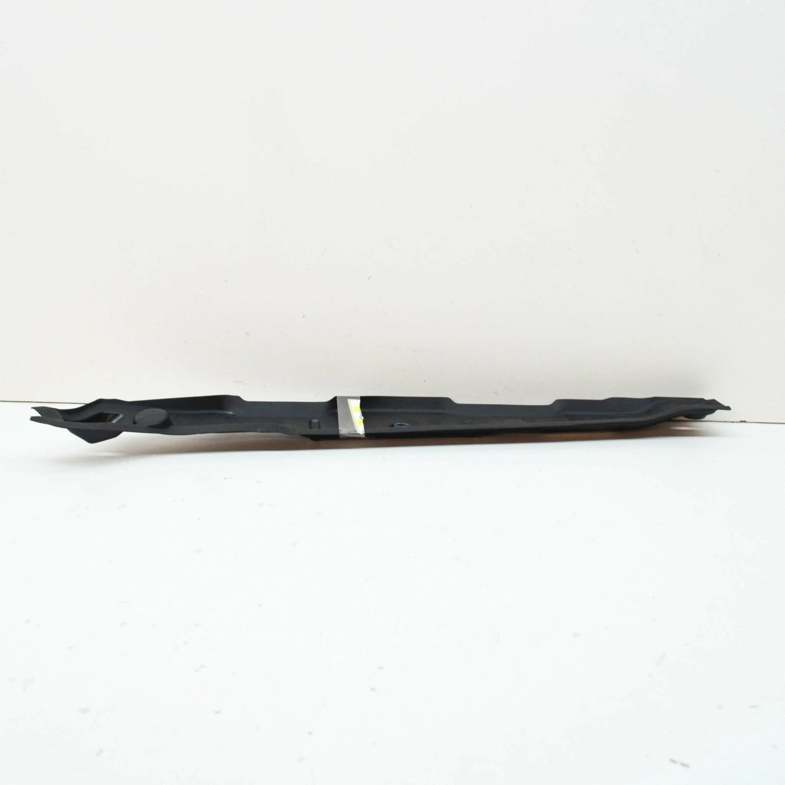 NEW AUDI A6 C8 FRONT RIGHT FENDER WING SEAL COVER 4K0821112 ORIGINAL