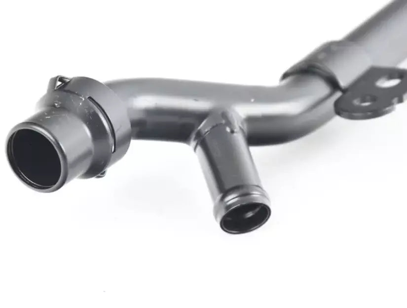 NEW AUDI A4 B7 ENGINE COOLANT PIPE 06D121065J ORIGINAL