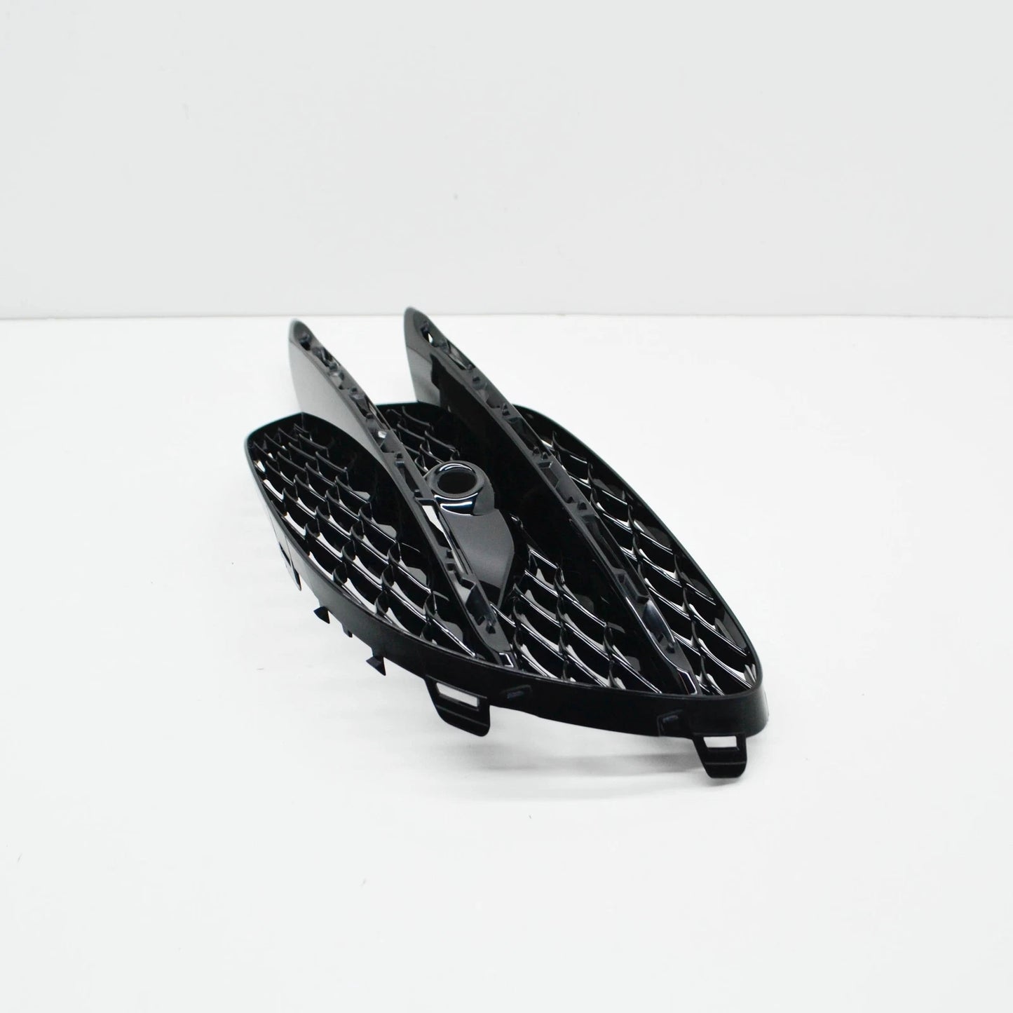 NEW MERCEDES-BENZ S W222 FRONT BUMPER RIGHT GRILLE A2228857300