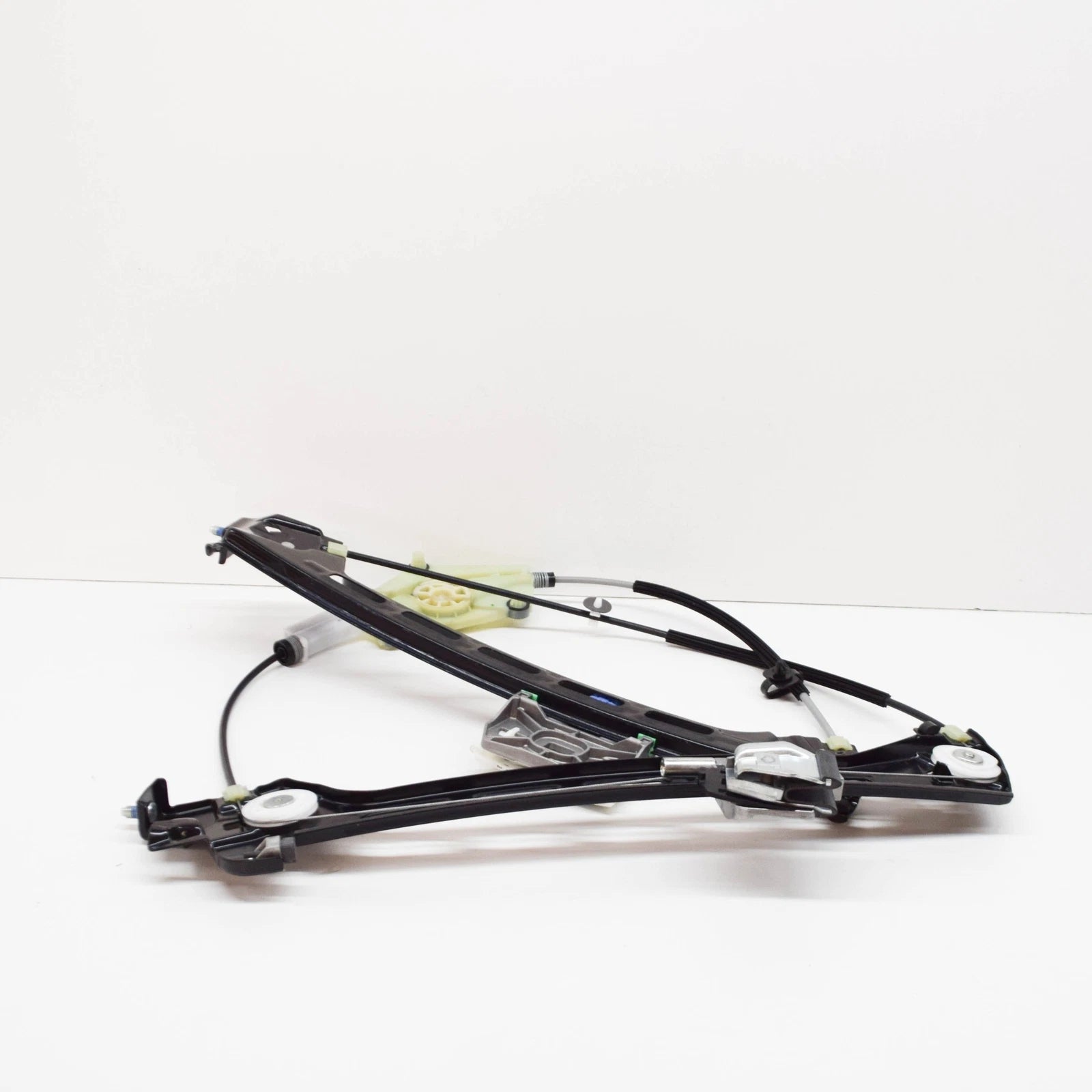 NEW AUDI R8 42 FRONT DOOR RIGHT SIDE WINDOW GLASS LIFTER 420837462B ORIGINAL