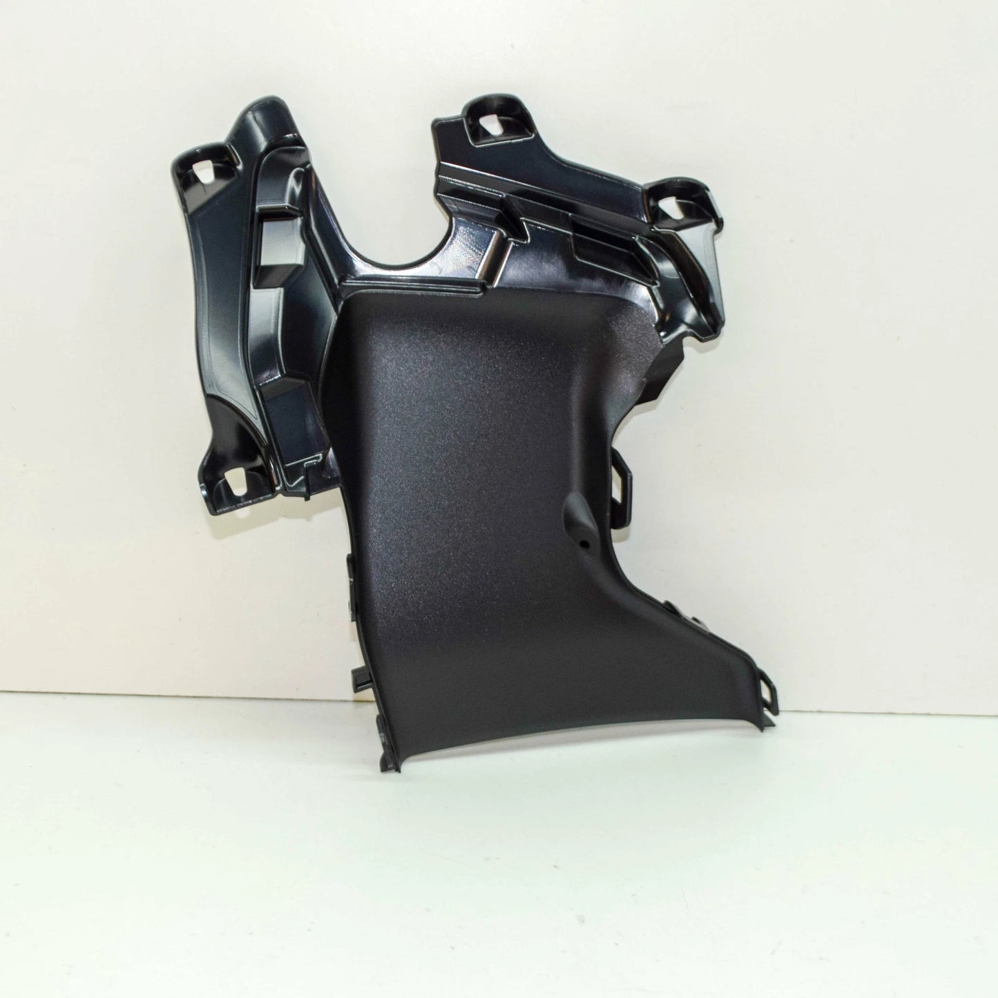 NEW AUDI E-TRON FRONT LEFT BUMPER AIR DUCT 4KE121763C9B9