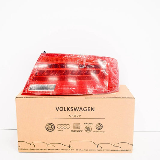 NEW AUDI A5 8F7 REAR RIGHT TAIL LIGHT LED 8T0945096H ORIGINAL