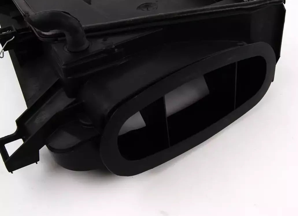 NEW BMW 5 E39 LEFT LOWER CABIN AIR FILTER HOUSING 64318379625 8379625 ORIGINAL