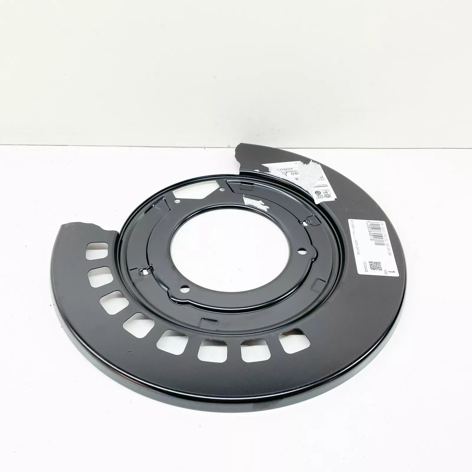 NEW VW TOUAREG 7L LEFT BRAKE BACKING PLATE 7L0609451B