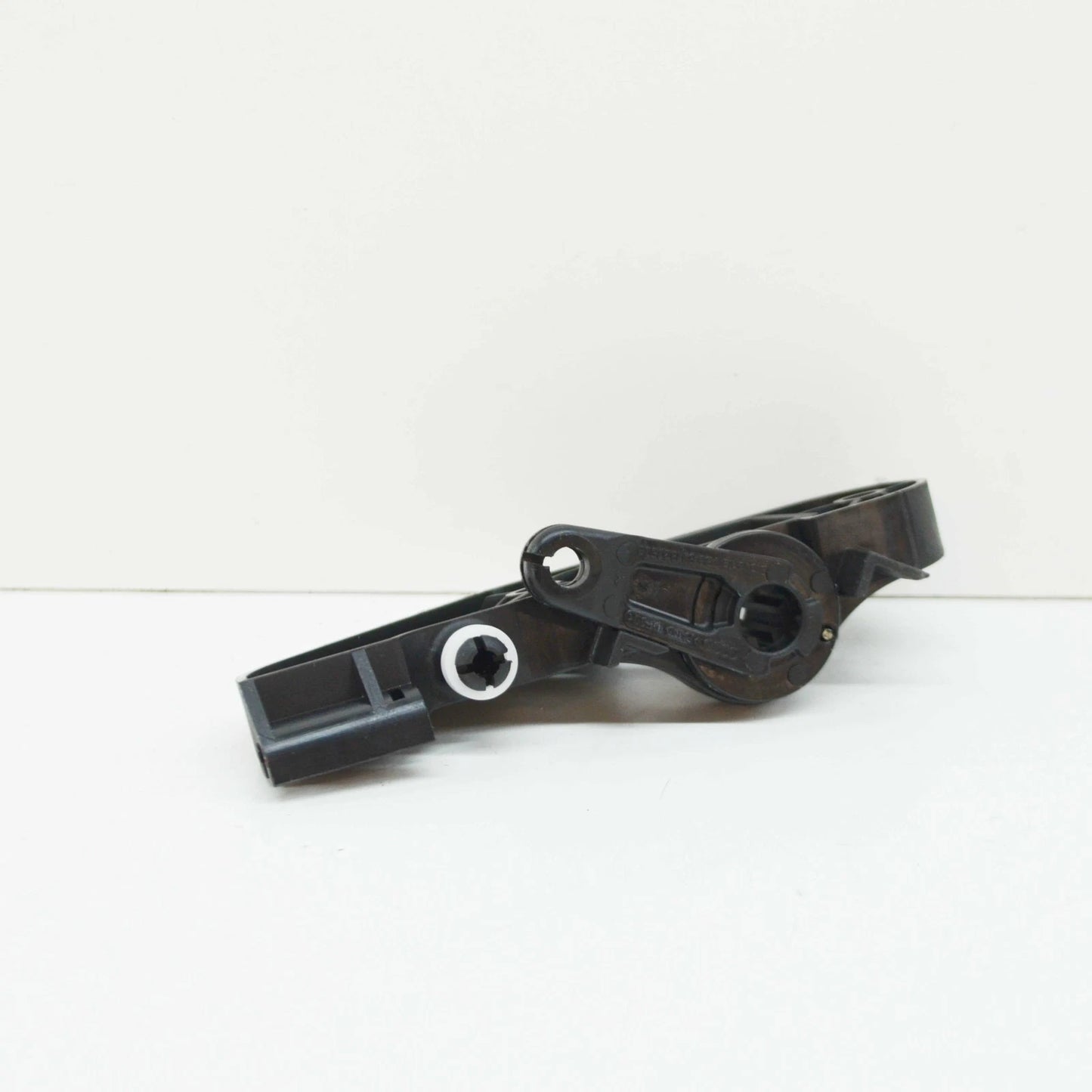 NEW AUDI TT 8J LHD BONNET RELEASE HANDLE BRACKET MOUNT 8J1823633C ORIGINAL