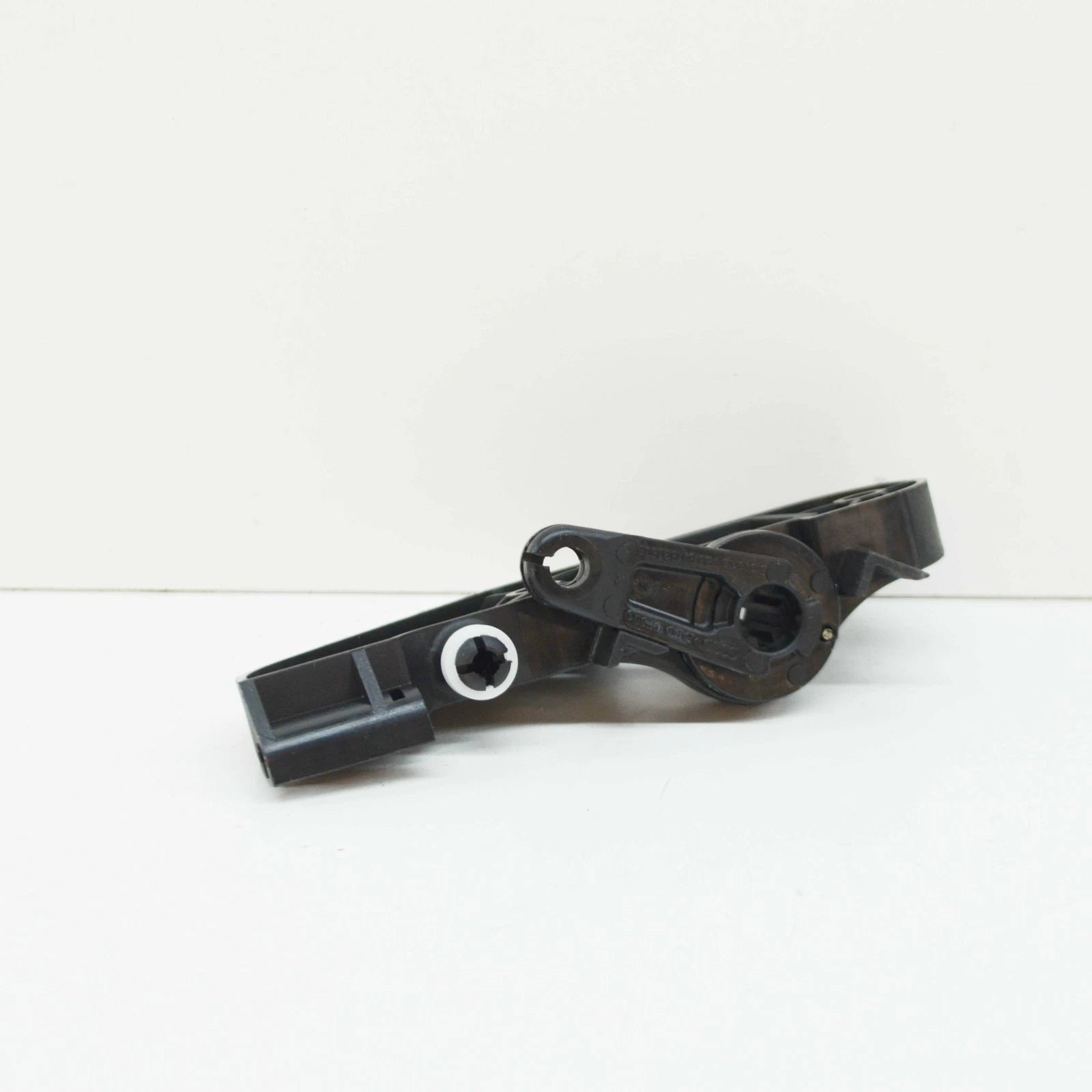 NEW AUDI TT 8J LHD BONNET RELEASE HANDLE BRACKET MOUNT 8J1823633C ORIGINAL