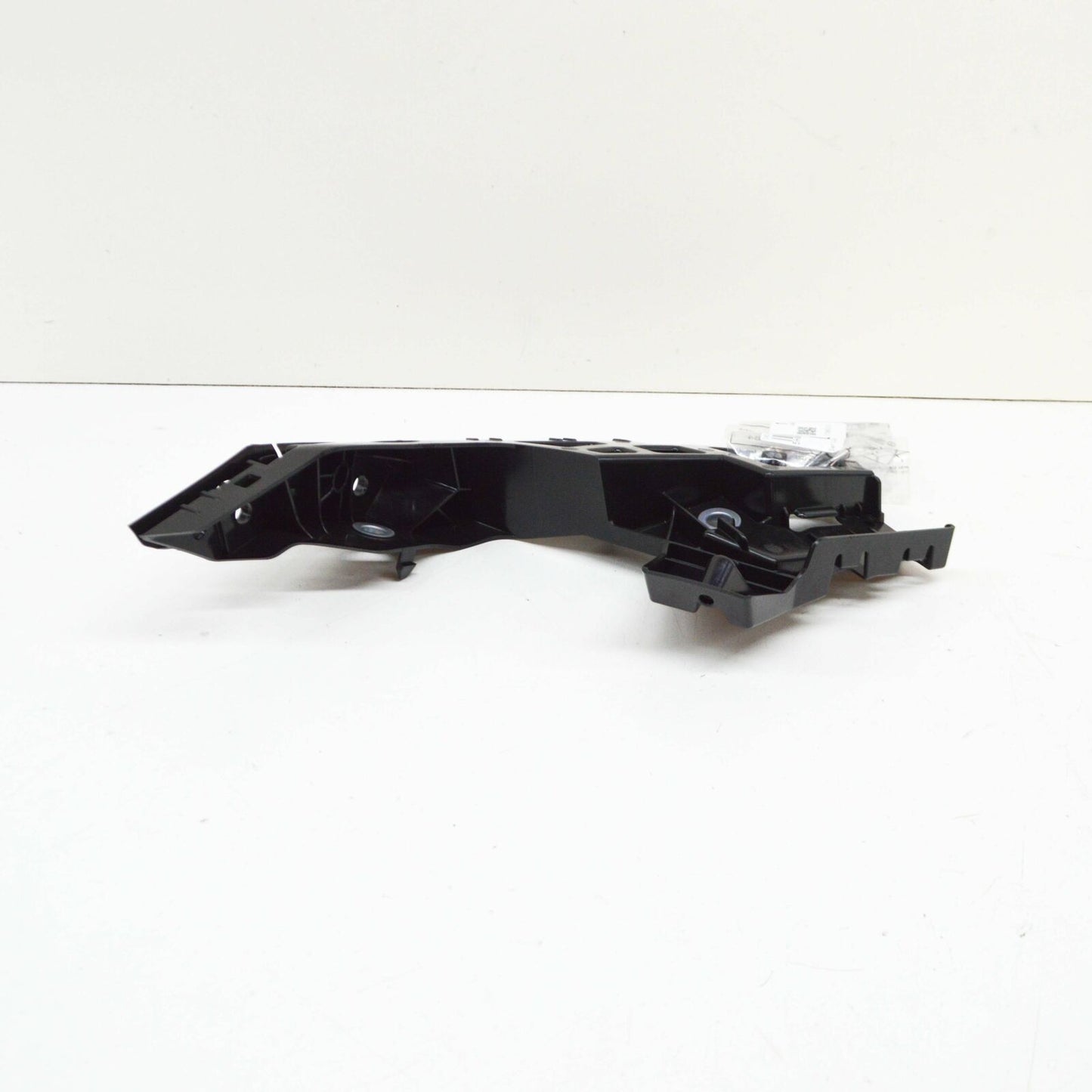 NEW VOLKSWAGEN GOLF MK8 CD1 FRONT RIGHT BUMPER BRACKET 5H0807050D ORIGINAL