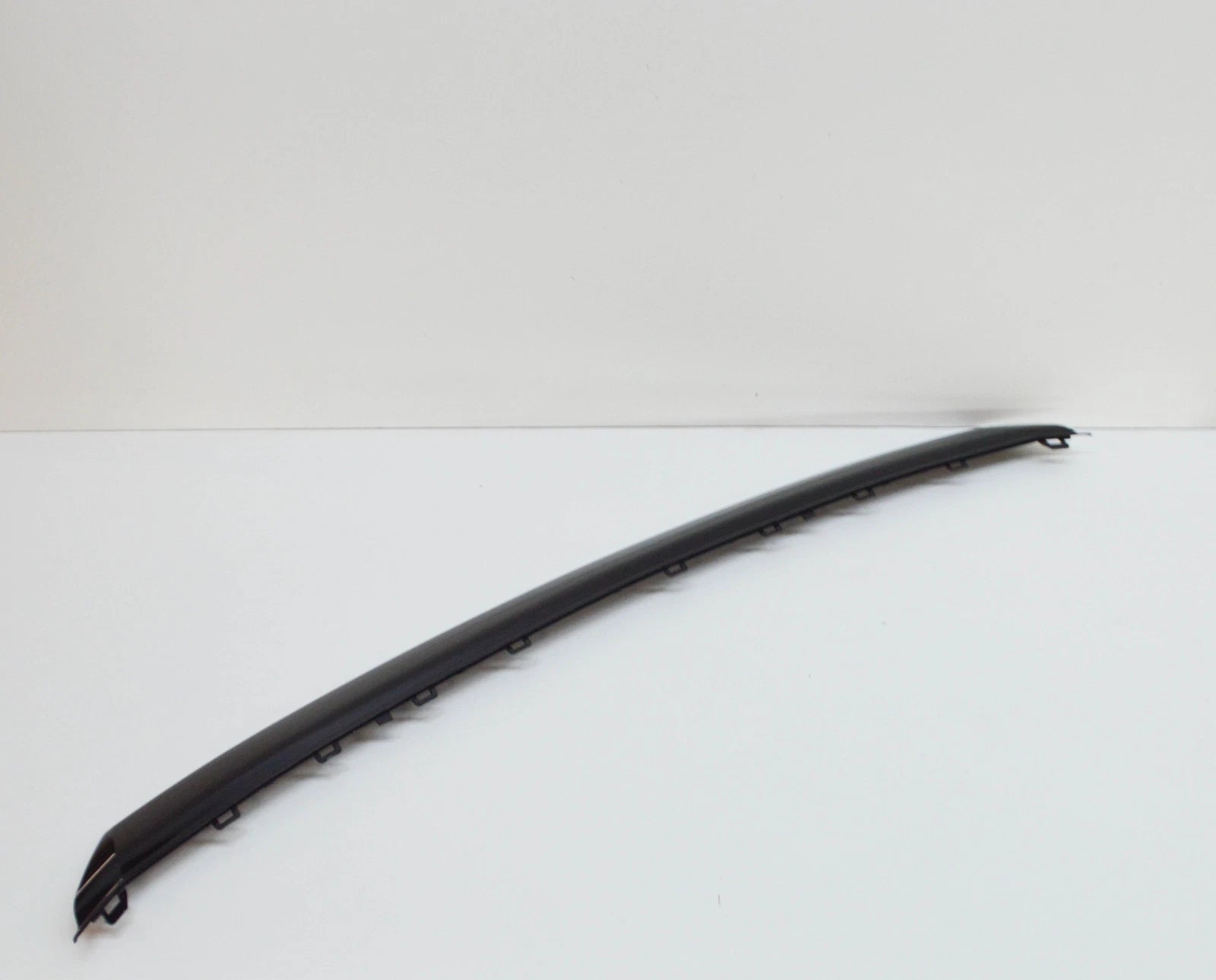 NEW VOLKSWAGEN JETTA A7 FRONT BUMPER CENTER TRIM 17A853053D041 ORIGINAL