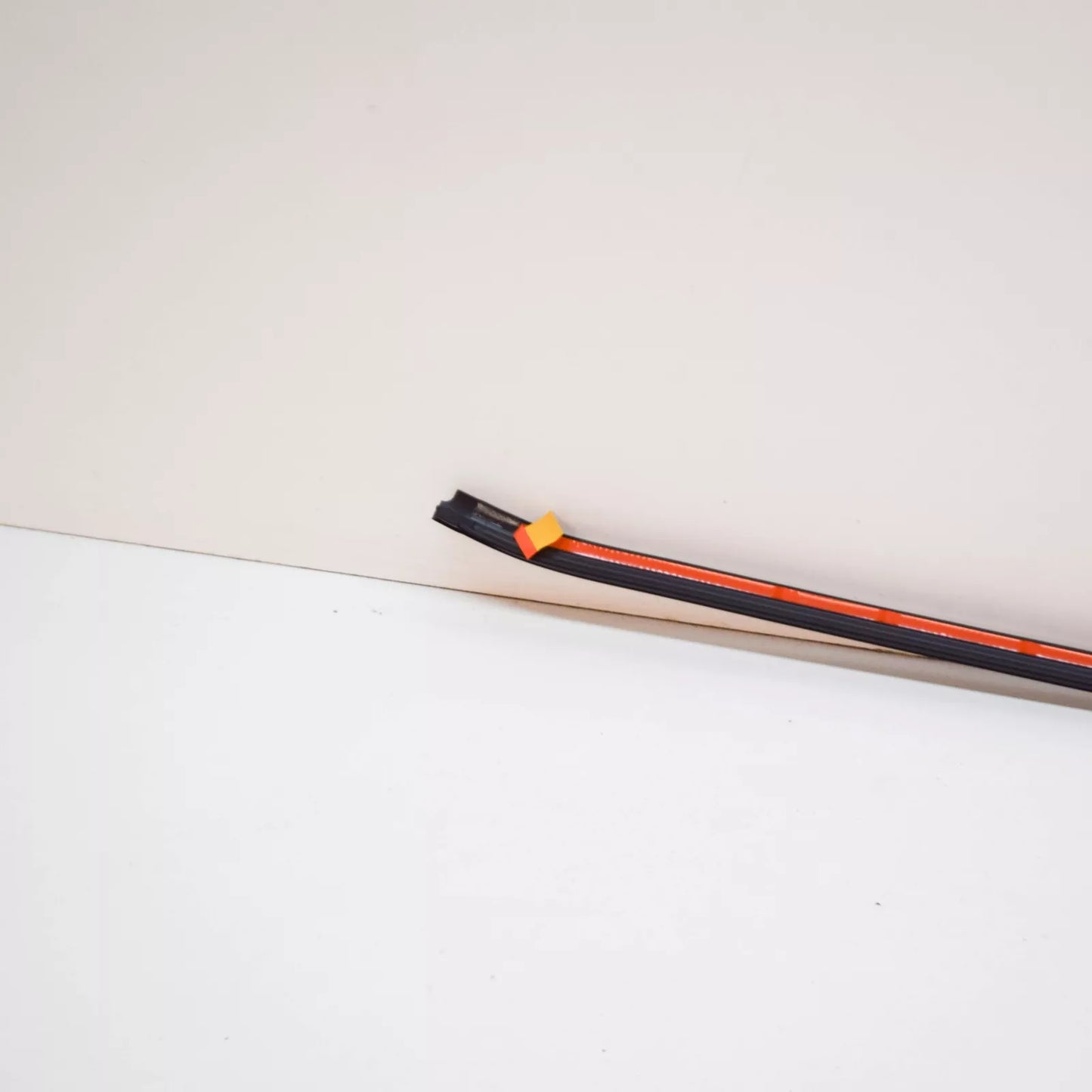 NEW BMW X6 E71 E72 WINDSCREEN UPPER MOULDING TRIM 51317179737 ORIGINAL