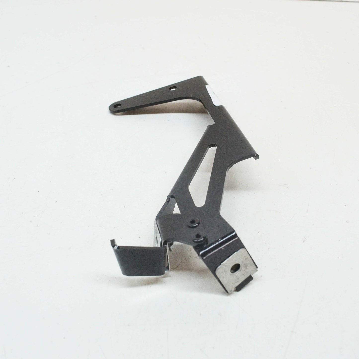 NEW MB C W204 FRONT RIGHT RADIATOR SUPPORT SHIELD BRACKET A2125200041 ORIGINAL