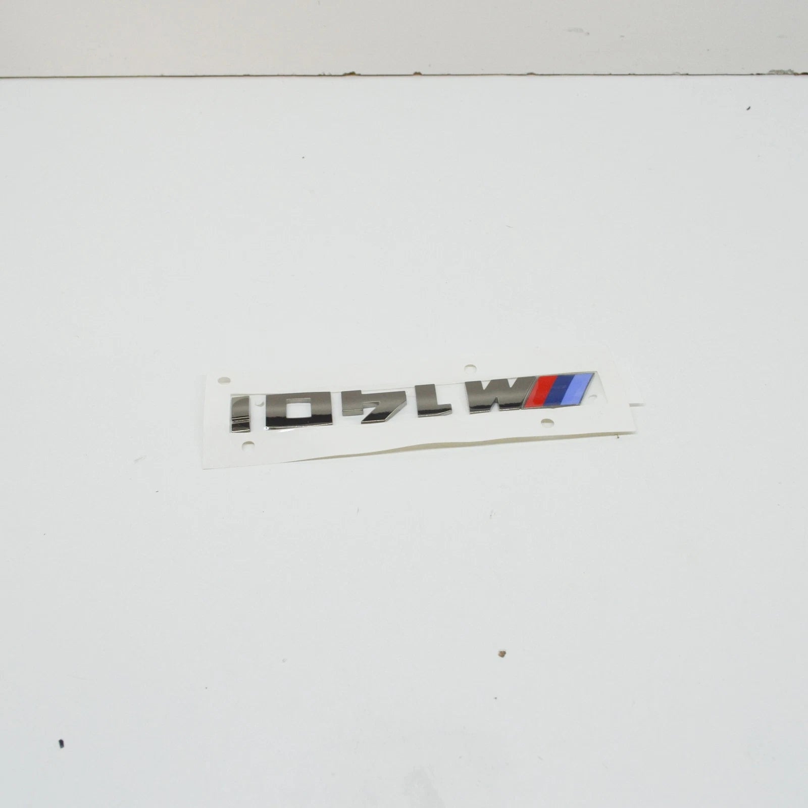 NEW BMW 1 F20 M 140I TRUNK EMBLEM BADGE 51148067077 8067077 ORIGINAL