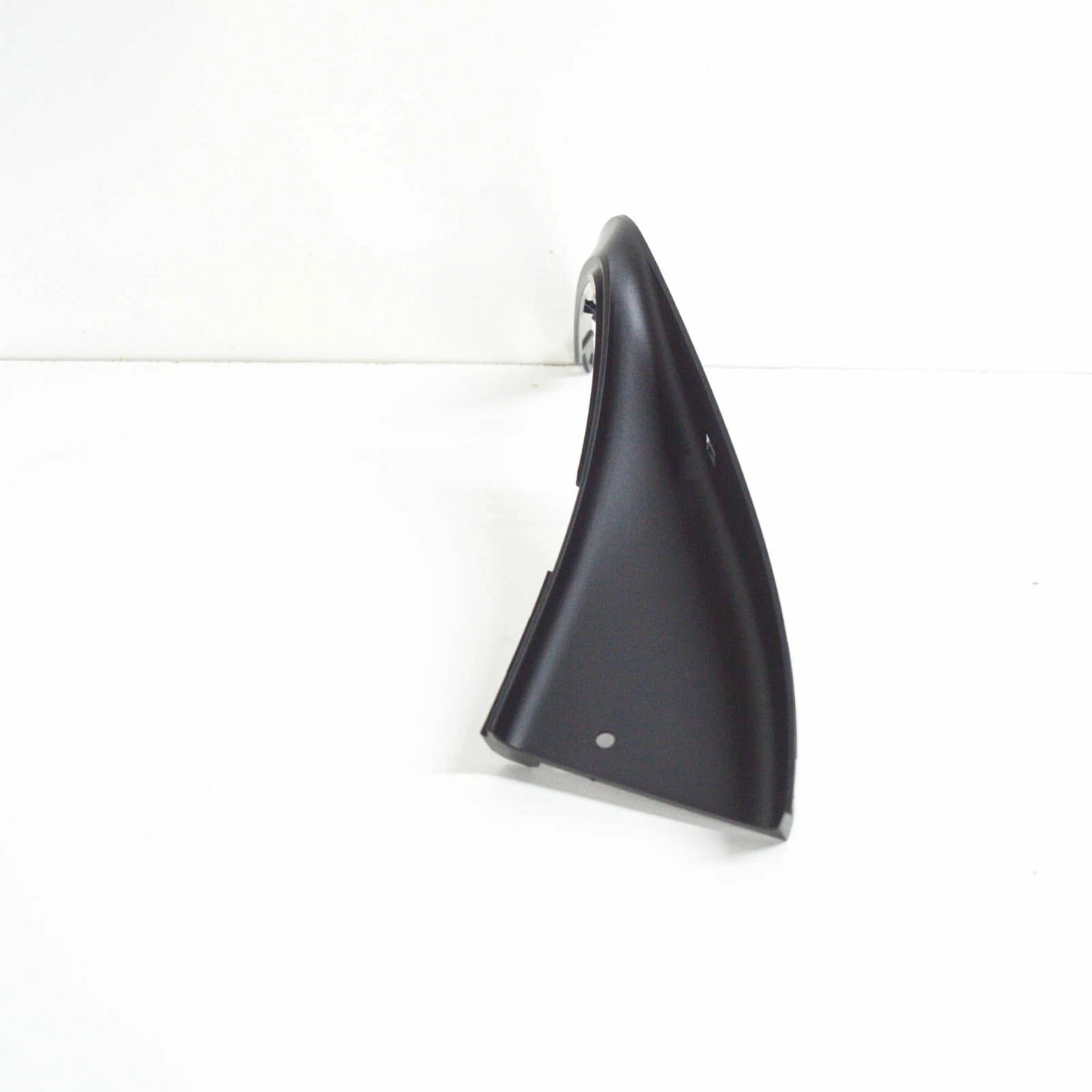 NEW MERCEDES-BENZ A W176 FRONT BUMPER RIGHT COVER A1768857800