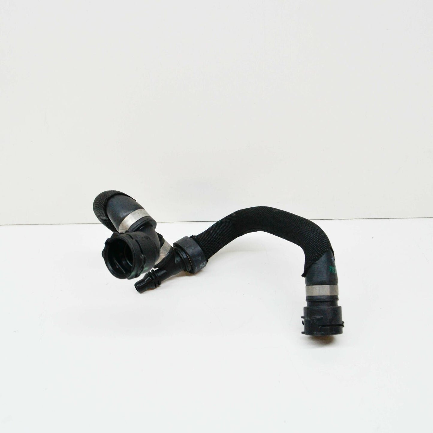 NEW MERCEDES-BENZ C W205 ENGINE COOLANT HOSES A2055010391 2014 ORIGINAL