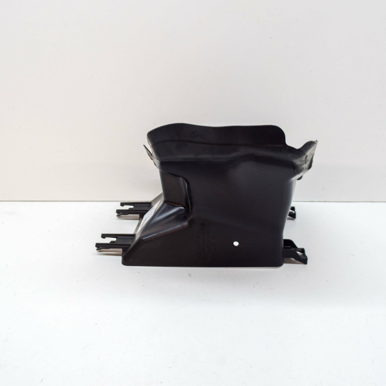 NEW AUDI TT RS 8S FV FRONT LEFT OUTER RADIATOR AIR DUCT 8S0121673B ORIGINAL