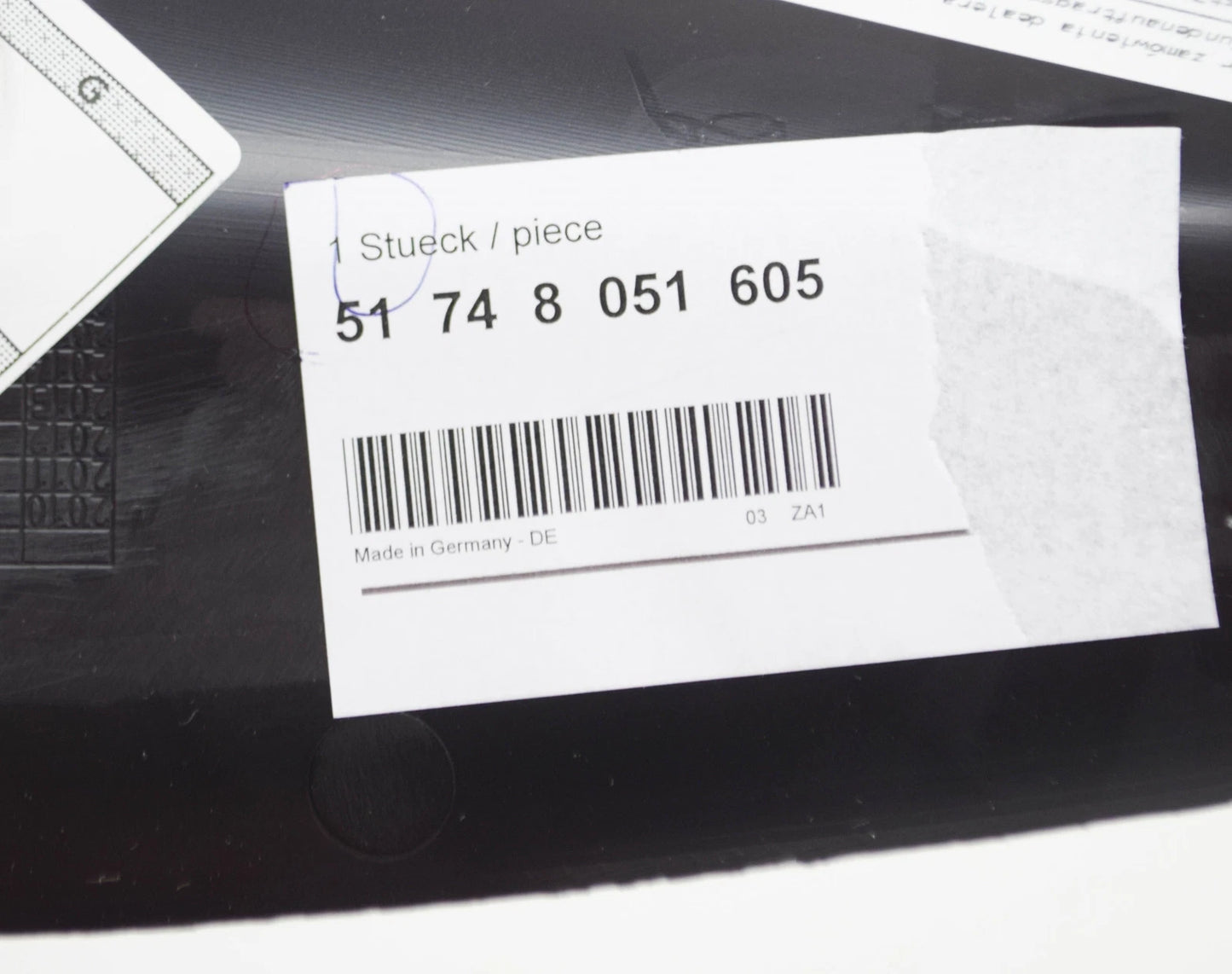 NEW BMW 1 M COUPE E82 ENGINE OIL COOLER FRONT LEFT AIR DUCT 51748051605 ORIGINAL