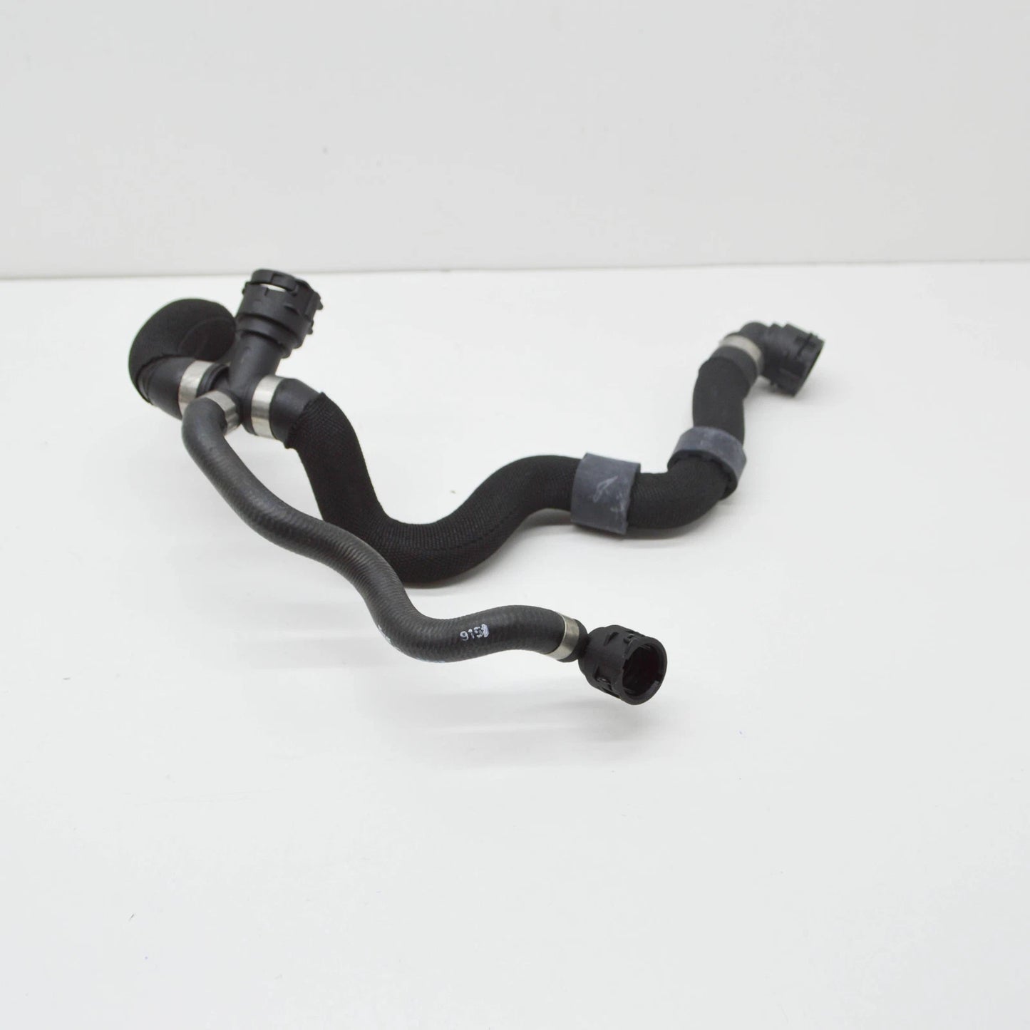 NEW MERCEDES-BENZ C W205 COOLER COOLANT FILLING HOSE A2055011691 ORIGINAL