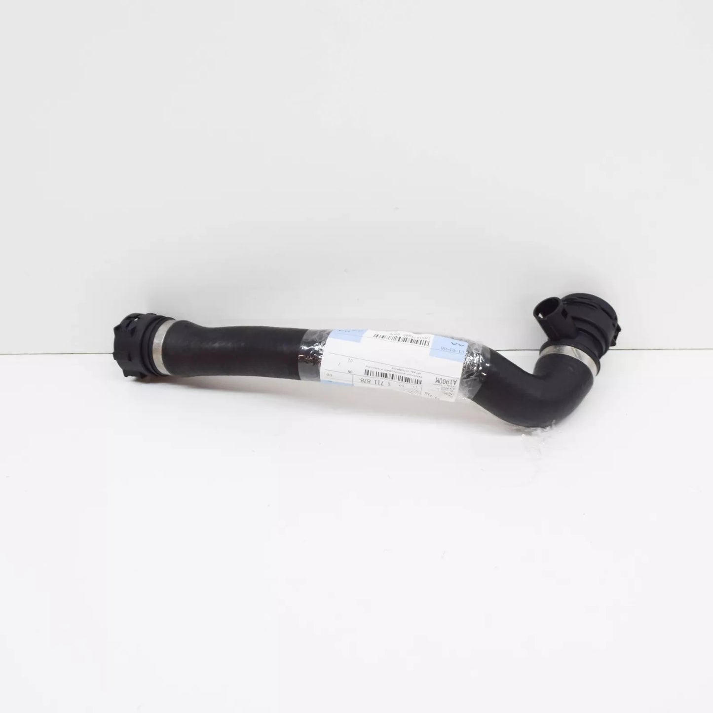 NEW BMW 7 E38 RADIATOR WATER LOWER PIPE HOSE 740I 11531711878 4.4 ORIGINAL