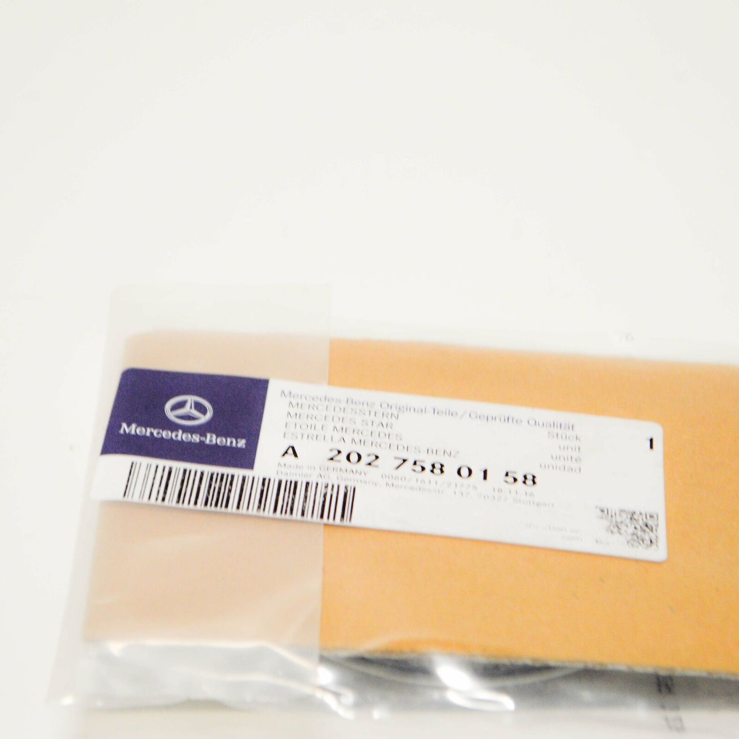 NEW MERCEDES BENZ C W202 REAR TAILGATE BOOT LID EMBLEM STAR A2027580158 ORIGINAL