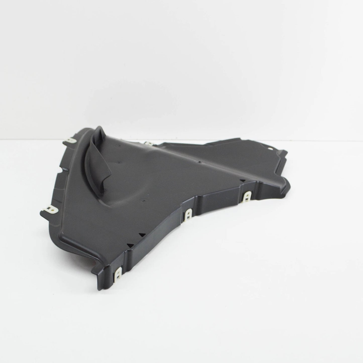 NEW BMW 8 G14 FRONT RIGHT WHEELARCH BOTTOM FRONT COVER 51718060036 ORIGINAL