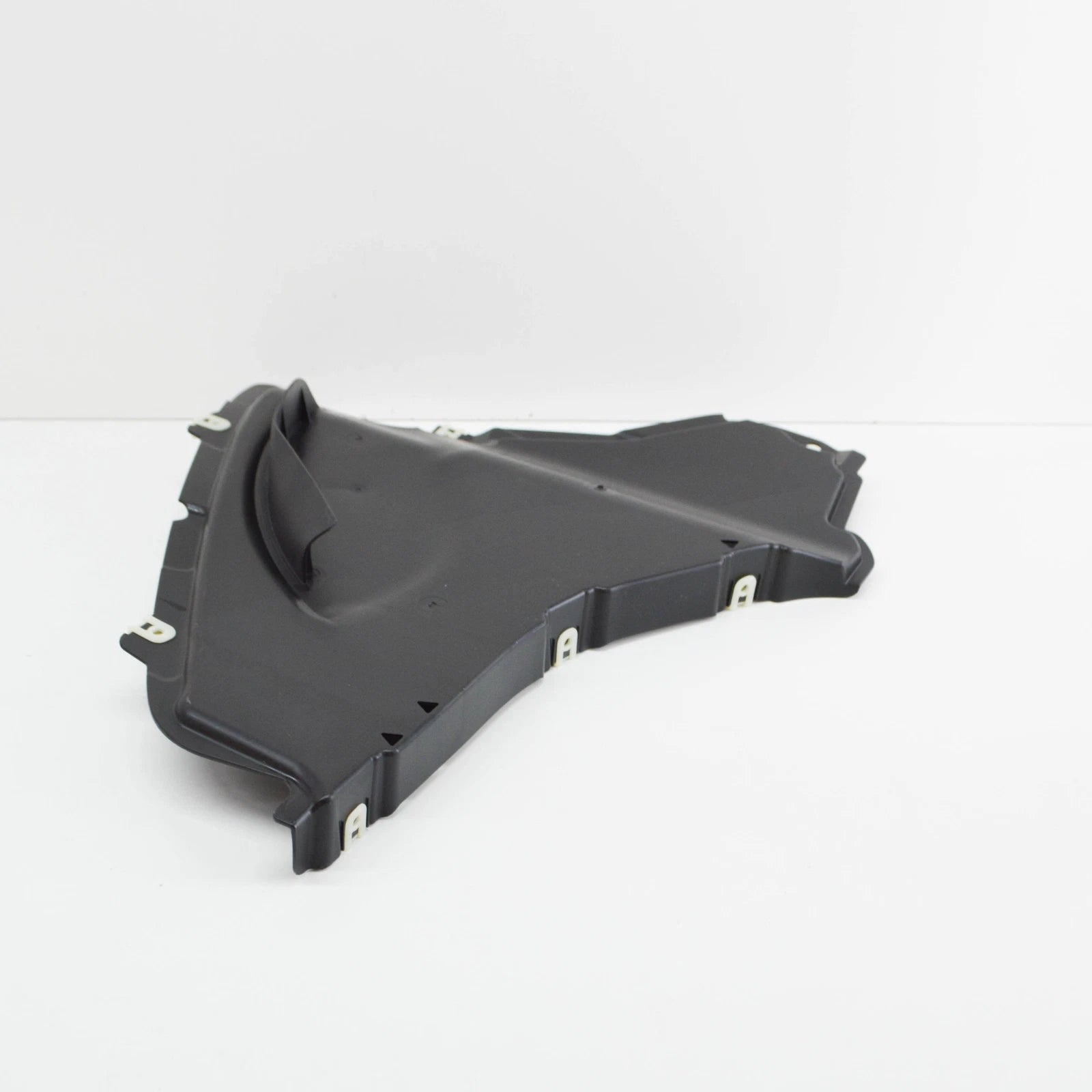 NEW BMW 8 G14 FRONT RIGHT WHEELARCH BOTTOM FRONT COVER 51718060036 ORIGINAL