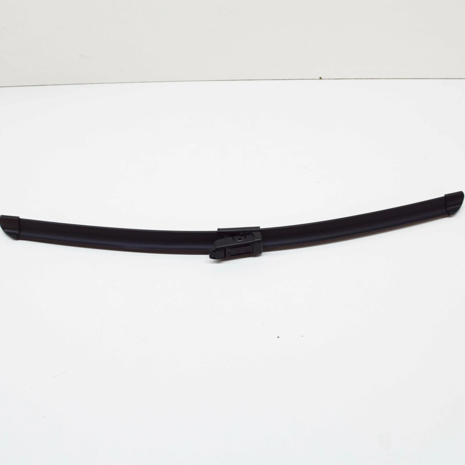 NEW VOLKSWAGEN PASSAT B8 FRONT AERO WIPER BLADE SET LHD 3G1998002