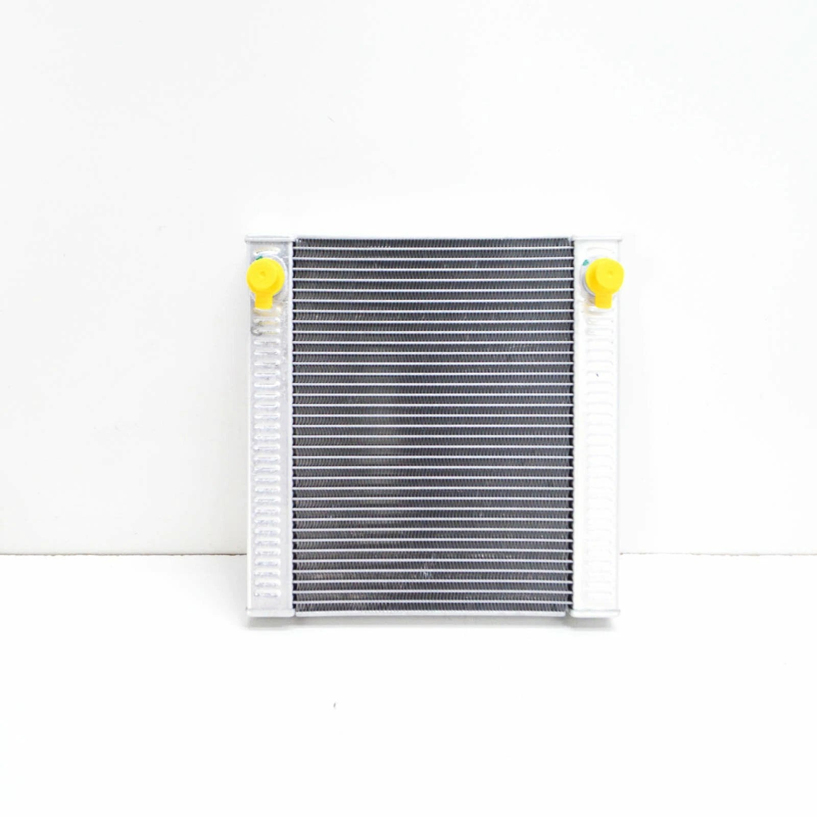 NEW BMW 5 G30 REMOTE RADIATOR 17118620207 ORIGINAL