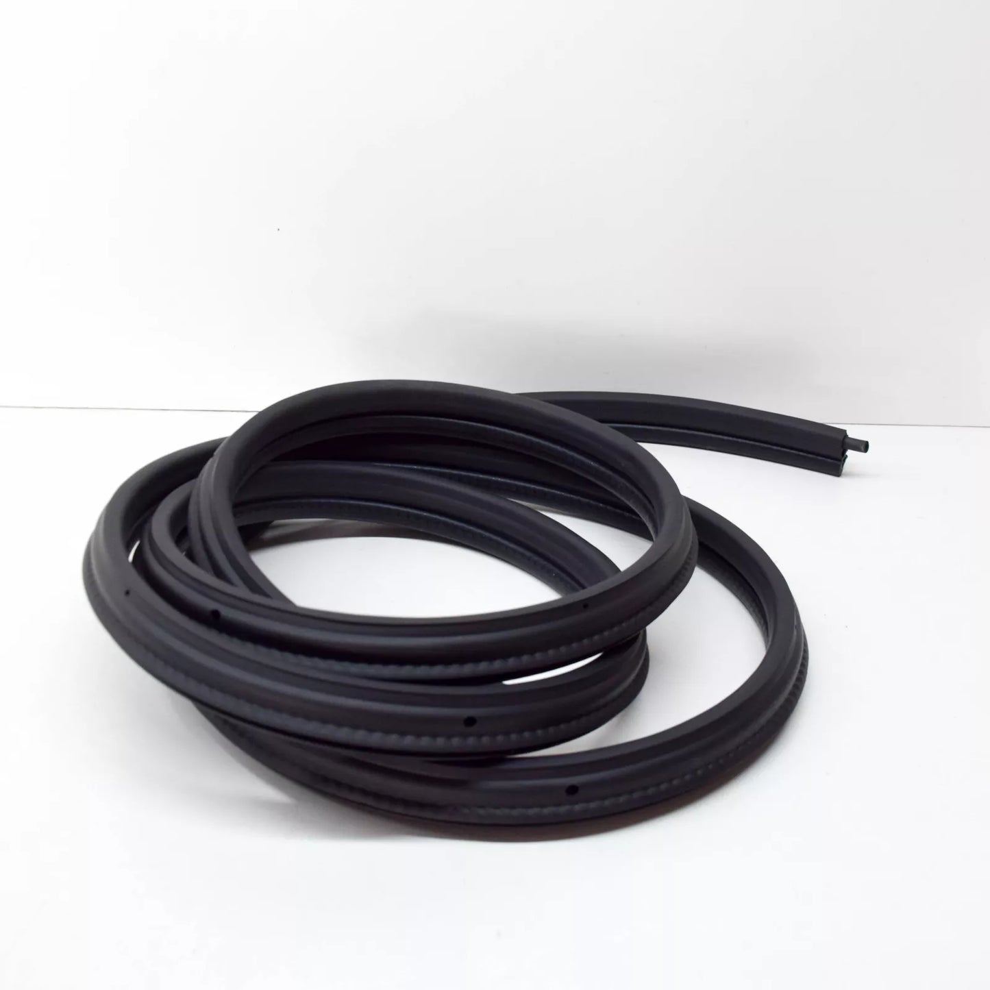 NEW BMW 3 E36 SEDAN TOURING FRONT DOOR SEAL 51728196289 ORIGINAL